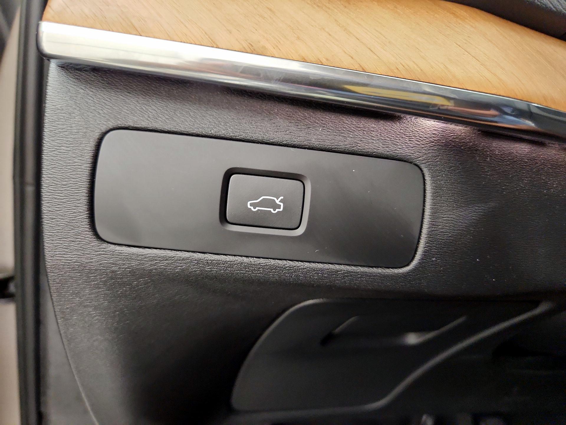 Thumbnail: 2023 Volvo XC90 - 13
