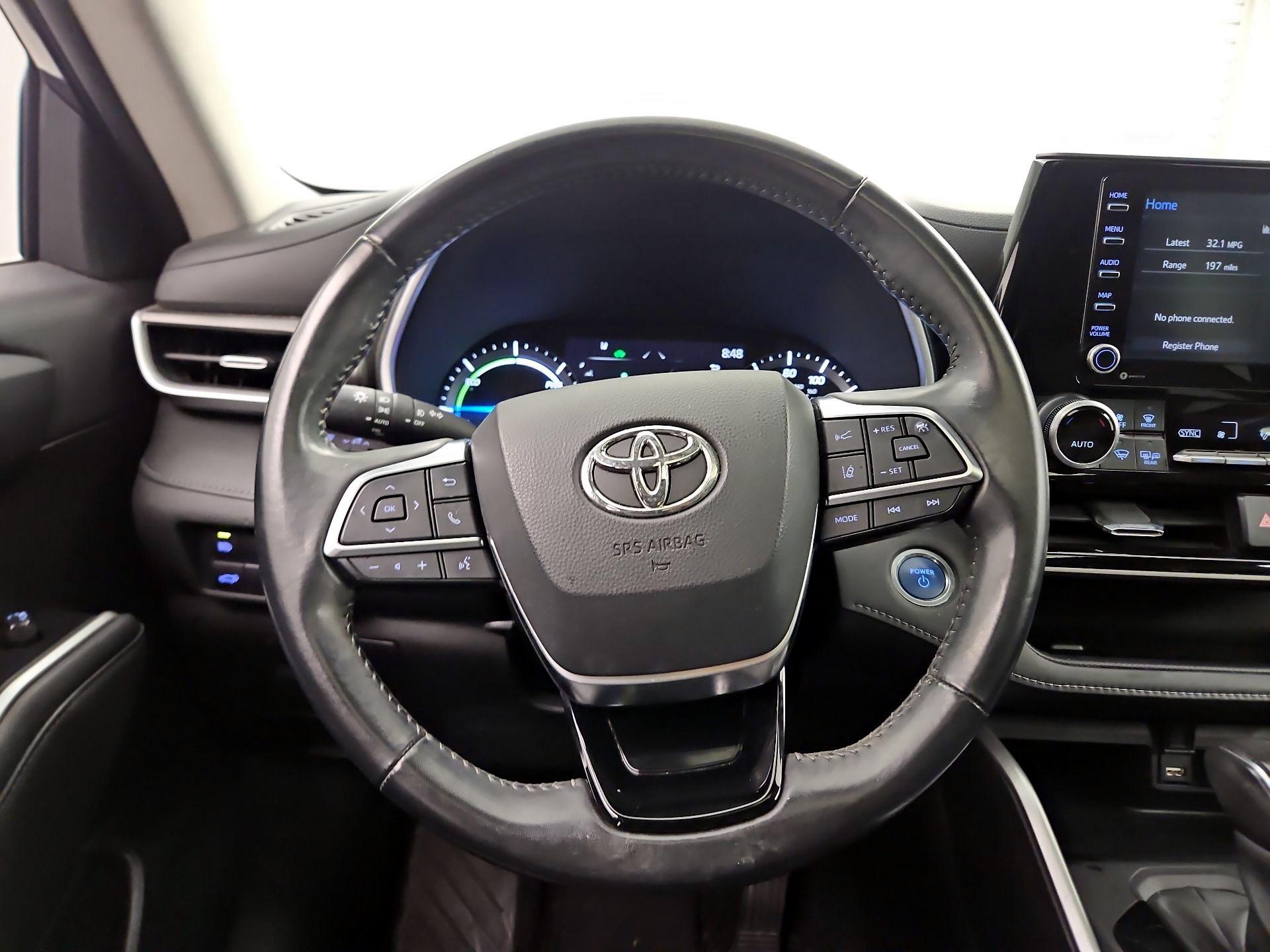 Thumbnail: 2021 Toyota Highlander - 10