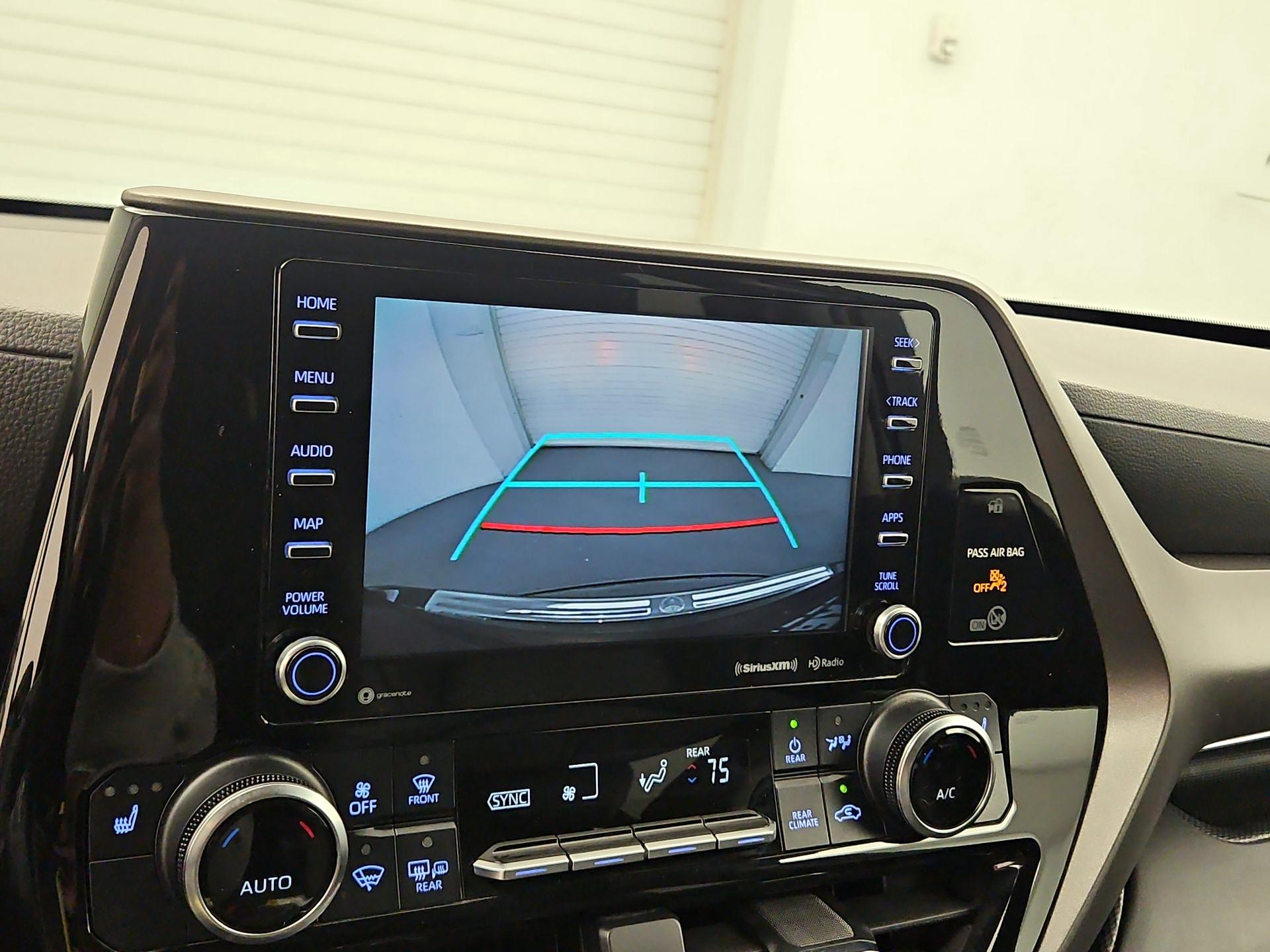 Thumbnail: 2021 Toyota Highlander - 14