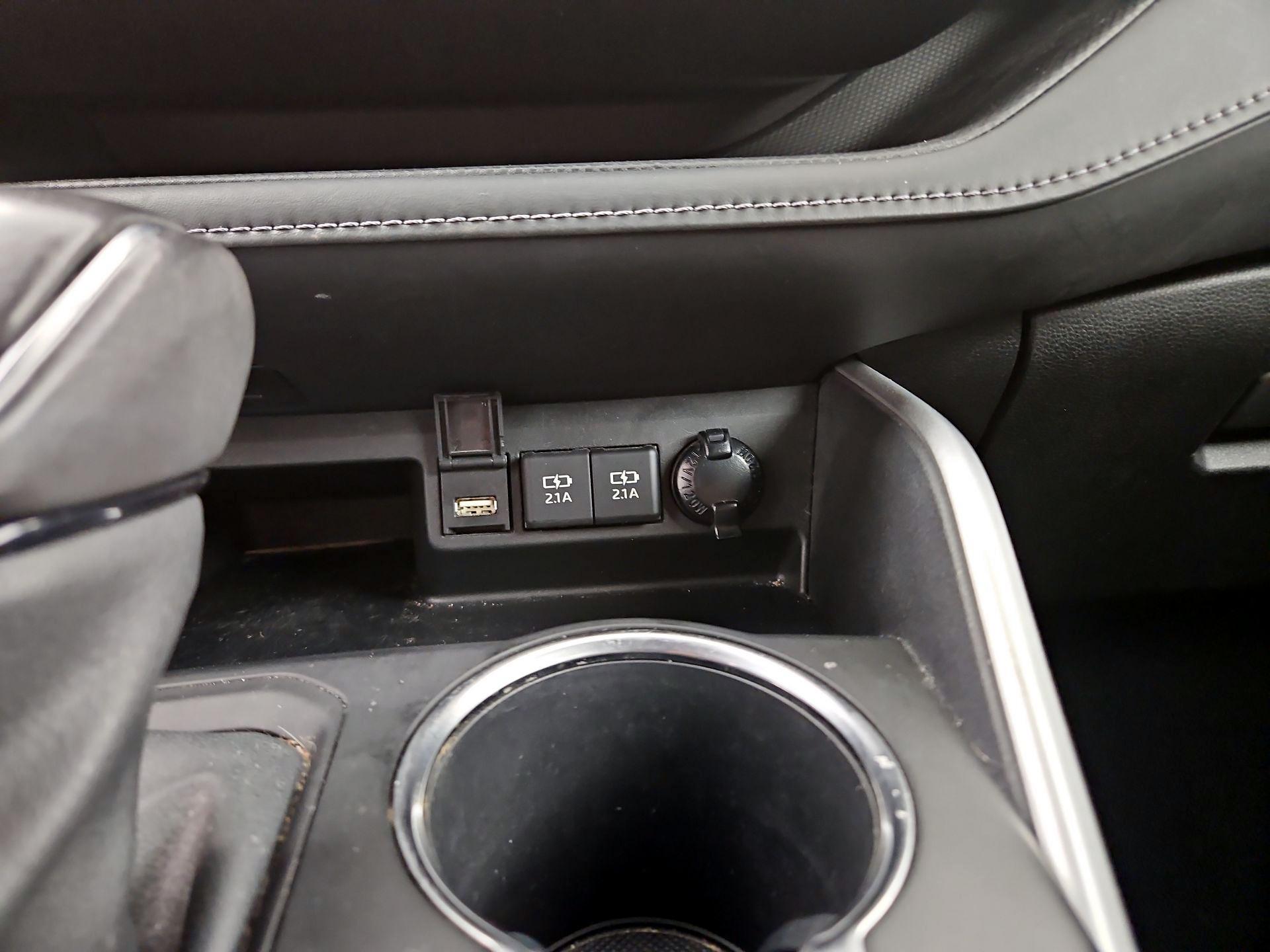 Thumbnail: 2021 Toyota Highlander - 18