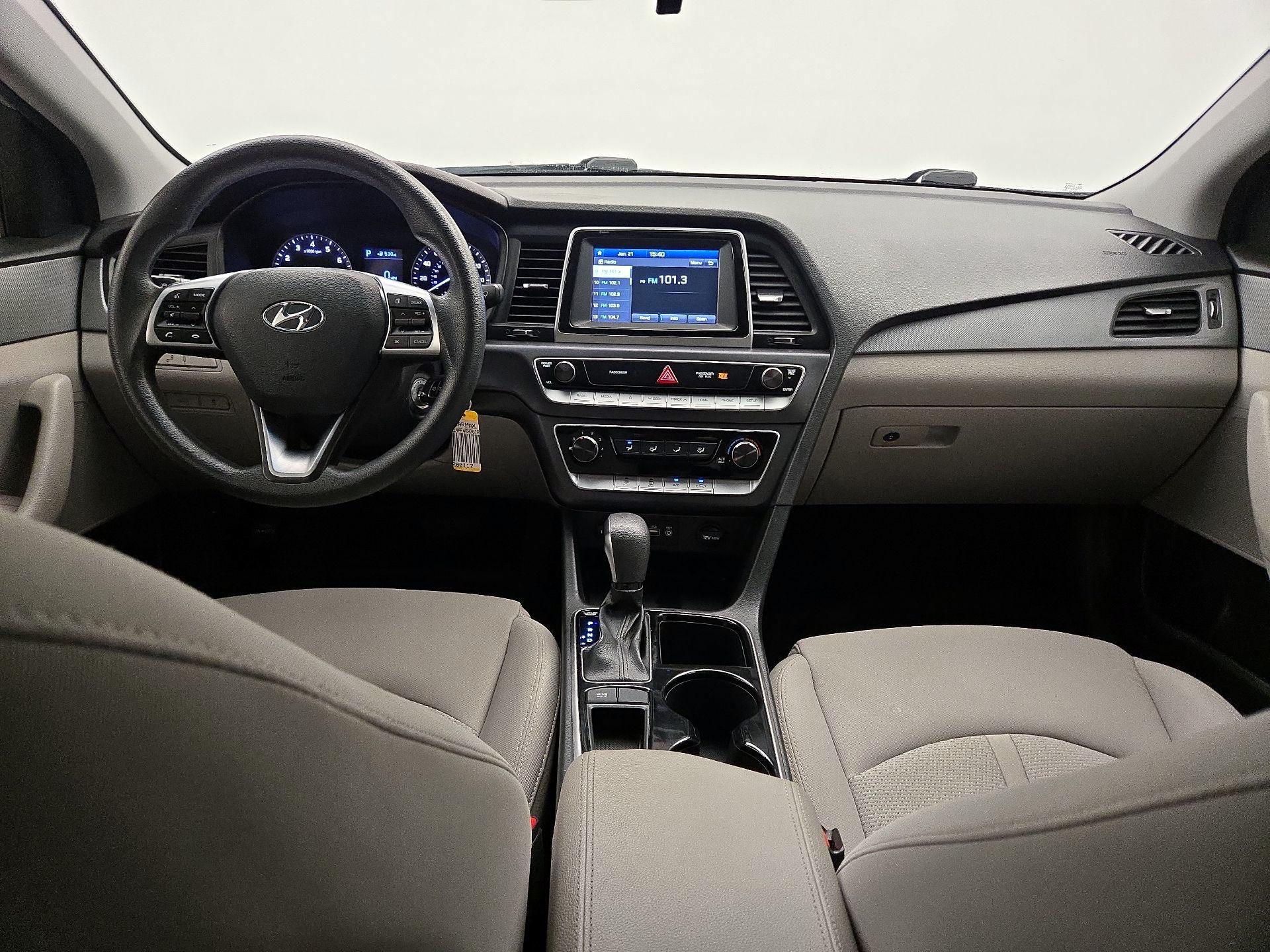 Thumbnail: 2019 Hyundai Sonata - 9