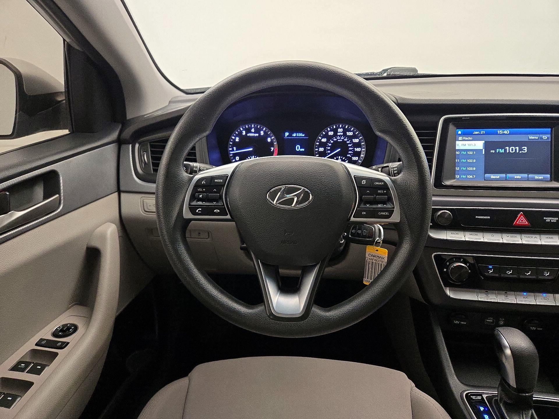 Thumbnail: 2019 Hyundai Sonata - 10