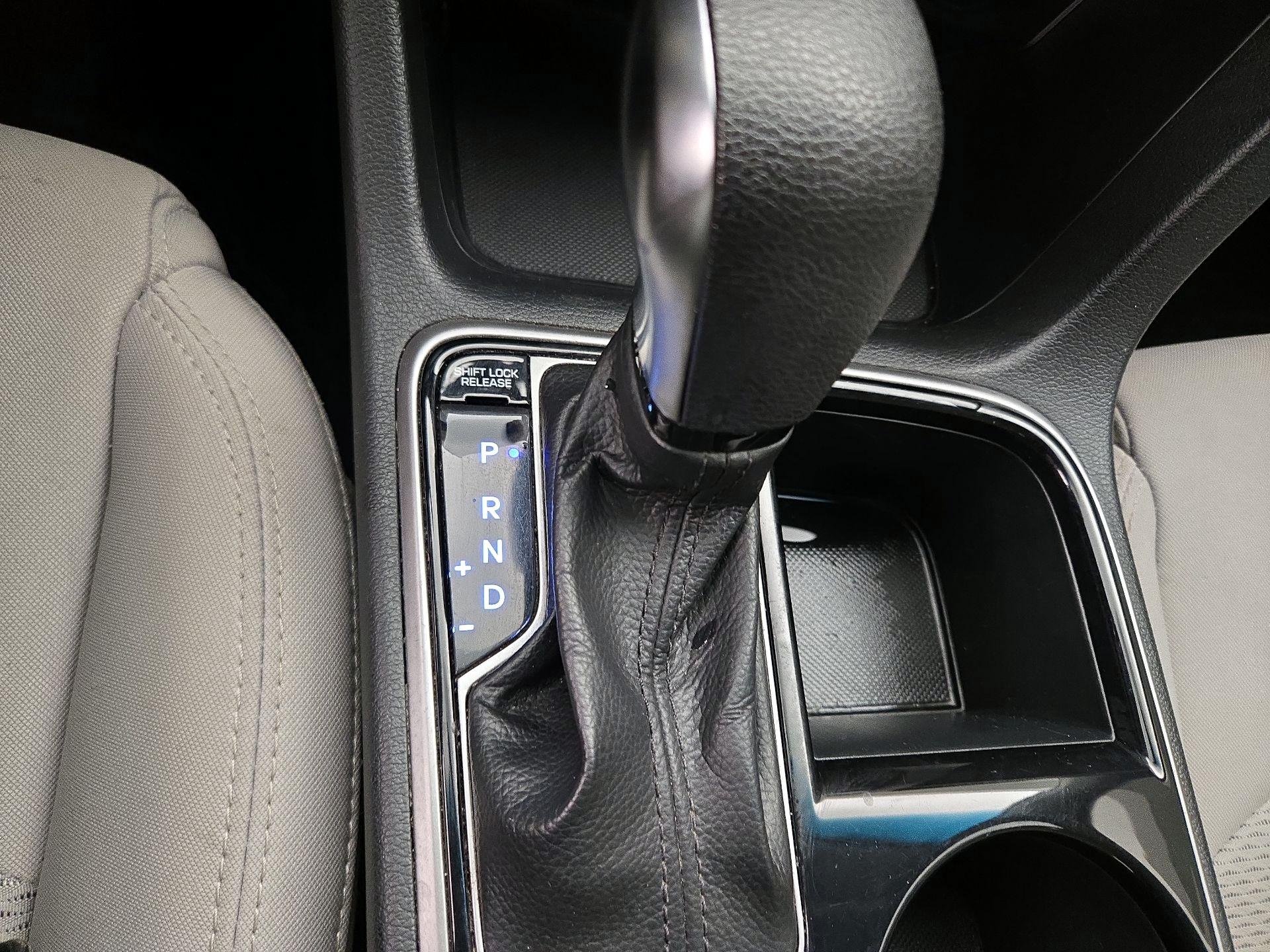 Thumbnail: 2019 Hyundai Sonata - 17