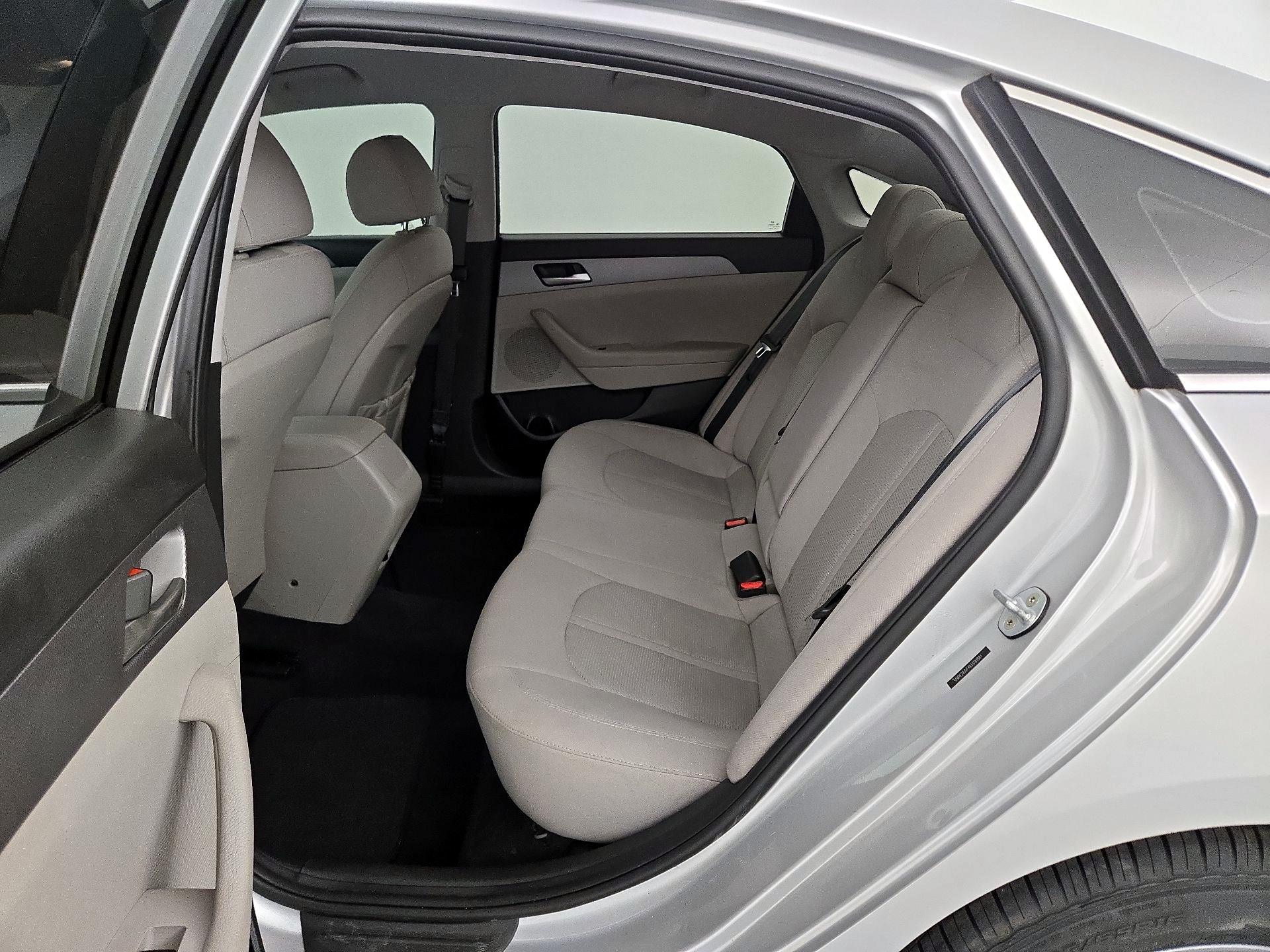 Thumbnail: 2019 Hyundai Sonata - 19