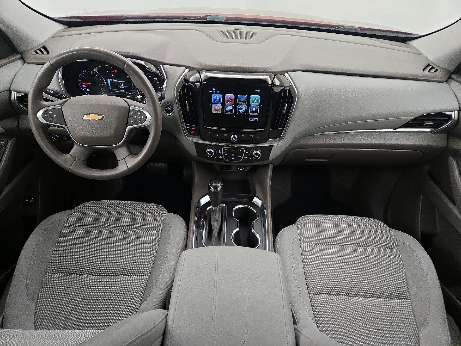 Thumbnail: 2018 Chevrolet Traverse - 9