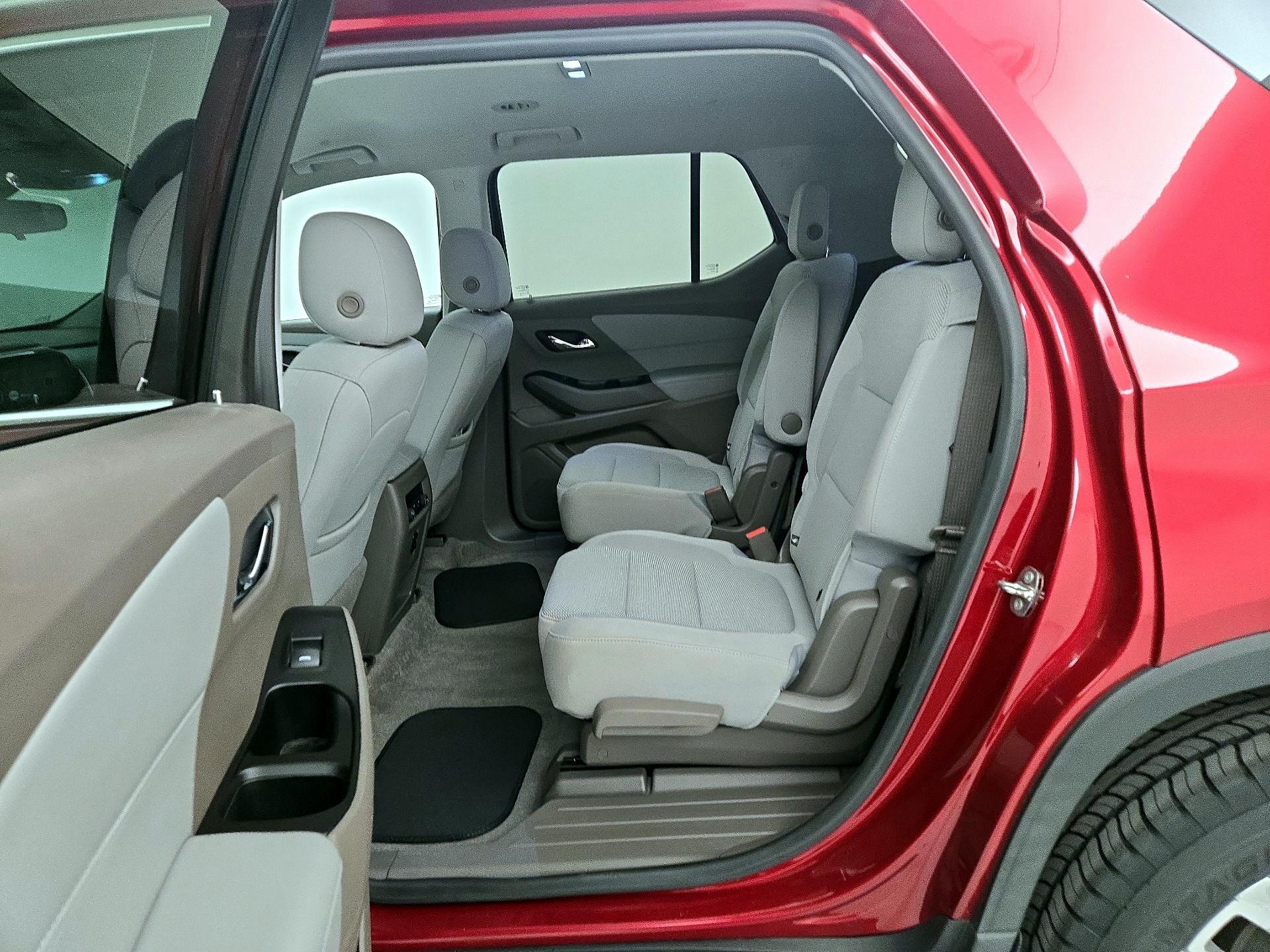 Thumbnail: 2018 Chevrolet Traverse - 19