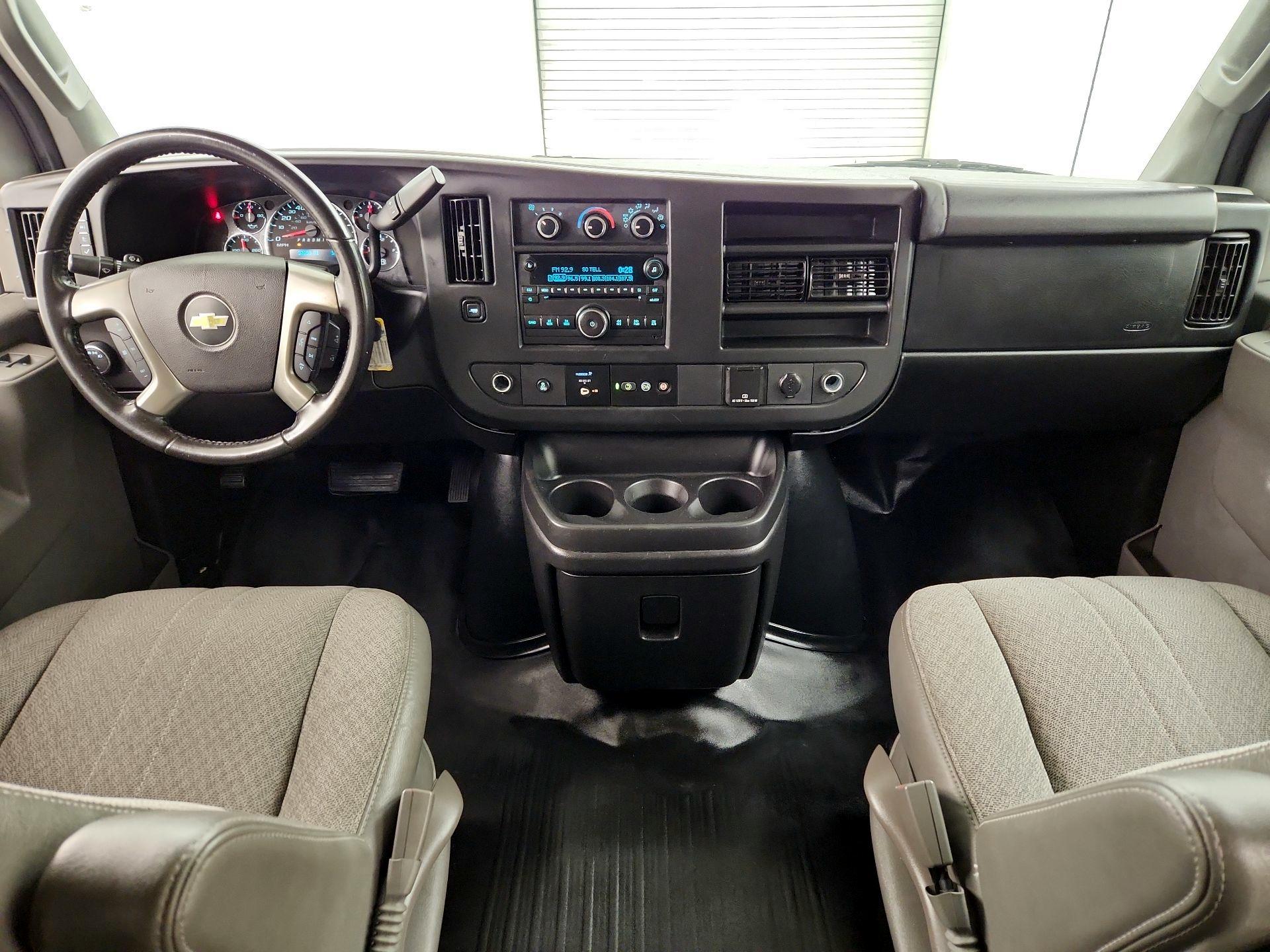 Thumbnail: 2017 Chevrolet Express - 9