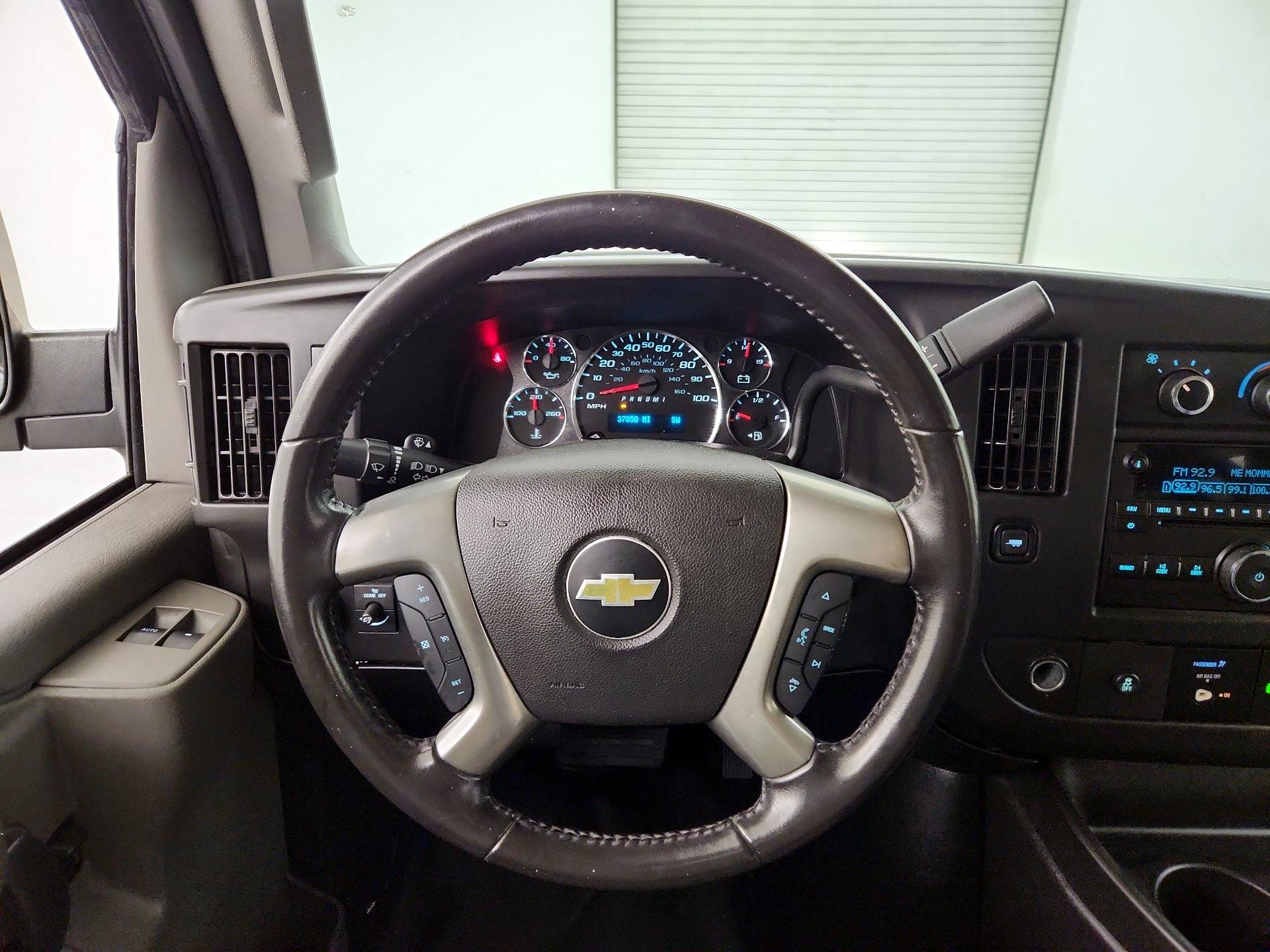 Thumbnail: 2017 Chevrolet Express - 10