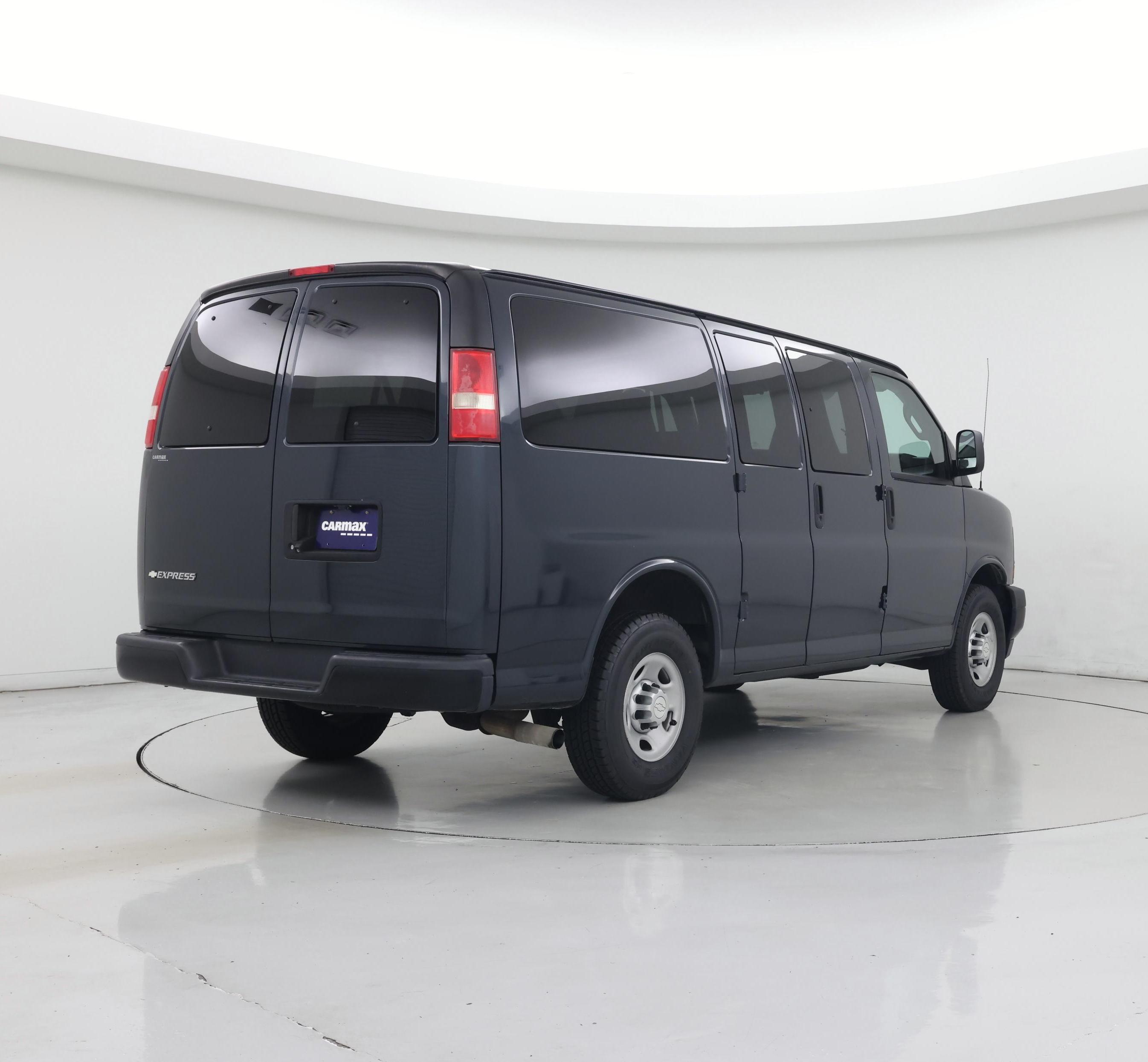 Thumbnail: 2017 Chevrolet Express - 8