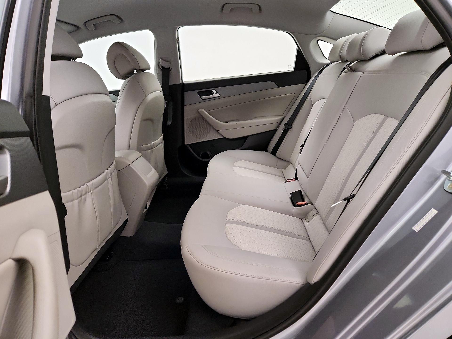 Thumbnail: 2017 Hyundai Sonata - 19