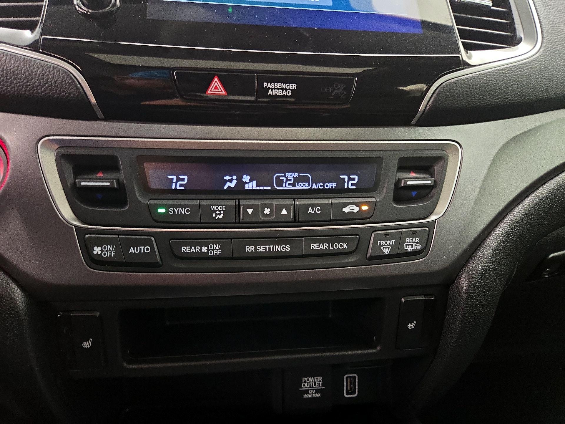 Thumbnail: 2019 Honda Pilot - 16