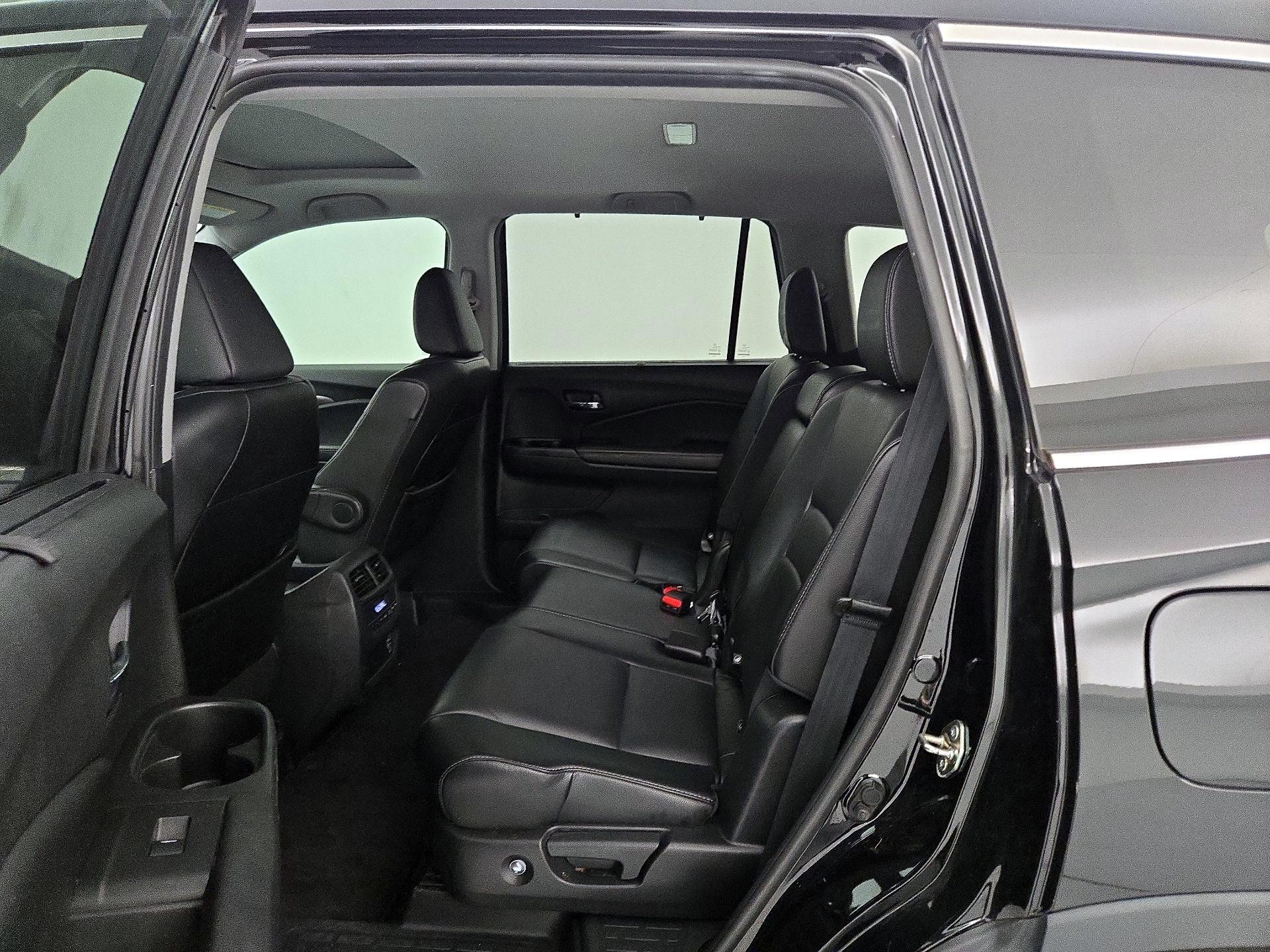 Thumbnail: 2019 Honda Pilot - 20