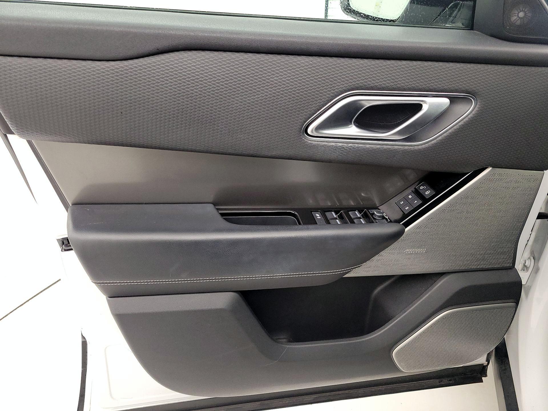 Thumbnail: 2020 Land Rover Range Rover Velar - 12