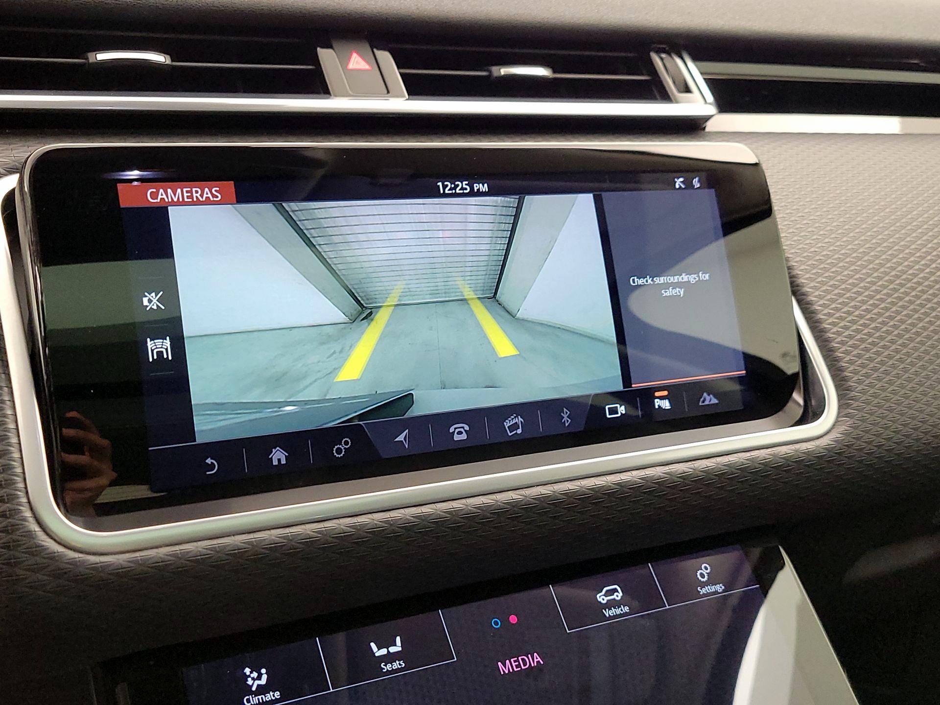 Thumbnail: 2020 Land Rover Range Rover Velar - 14