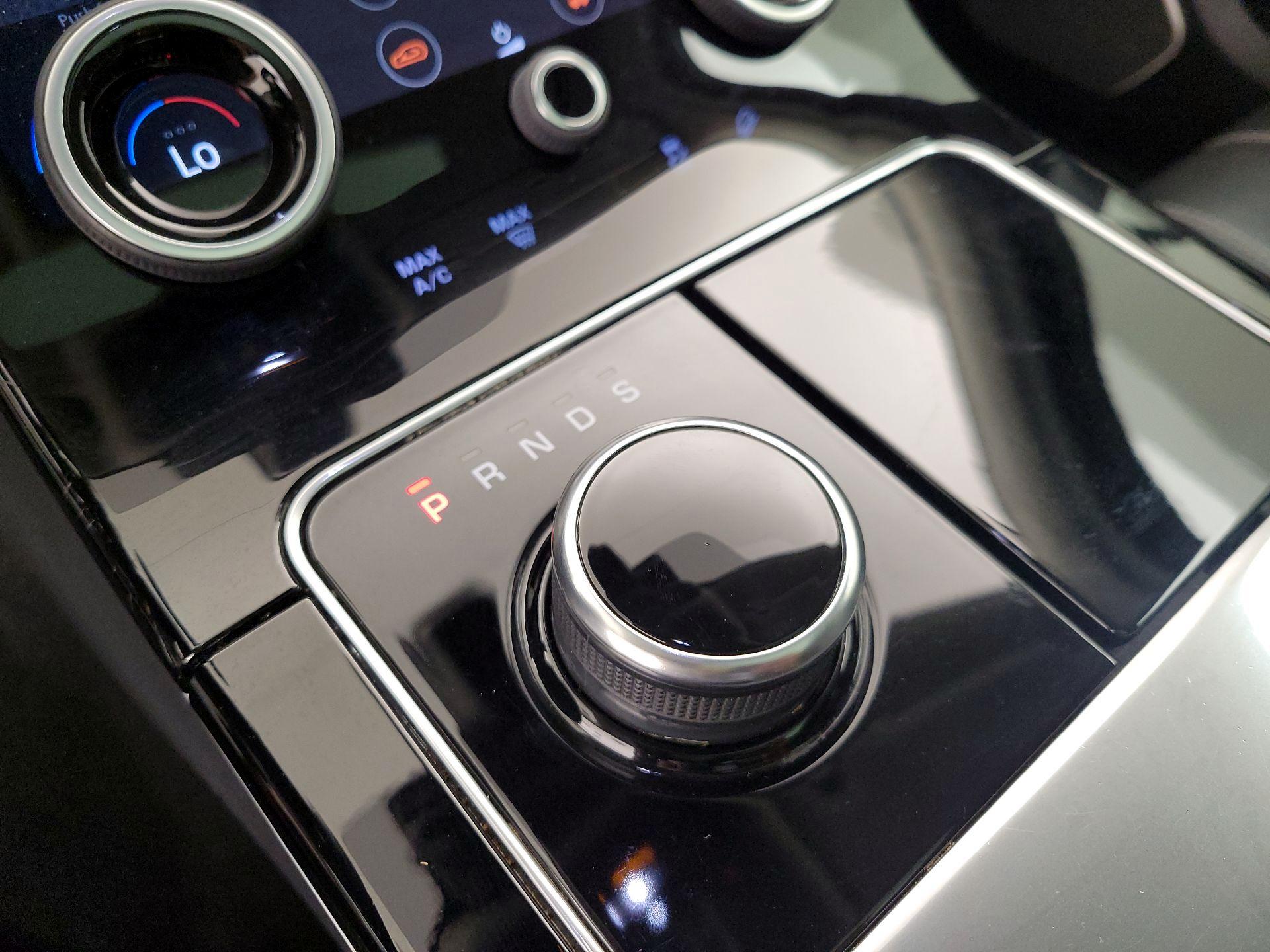 Thumbnail: 2020 Land Rover Range Rover Velar - 17