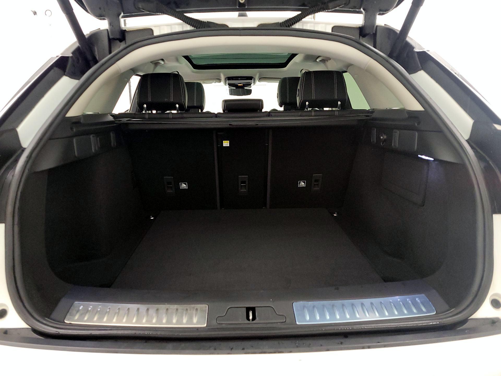 Thumbnail: 2020 Land Rover Range Rover Velar - 20