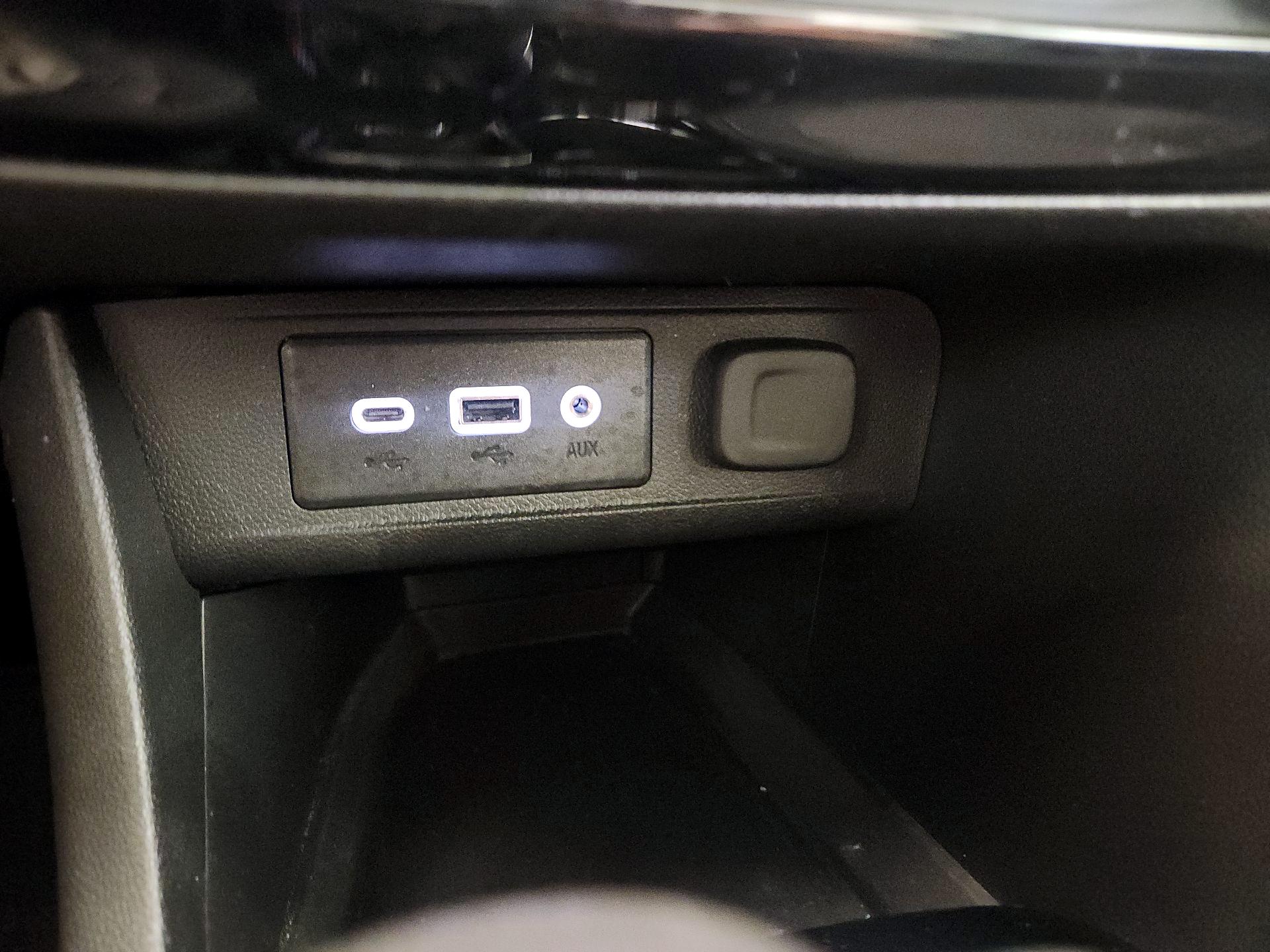 Thumbnail: 2023 Buick Encore GX - 18