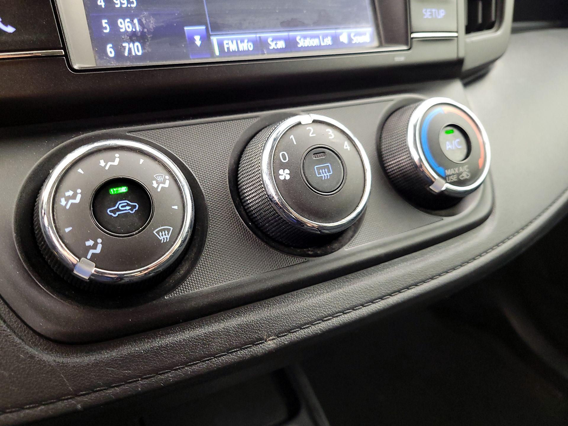 Thumbnail: 2017 Toyota RAV4 - 14