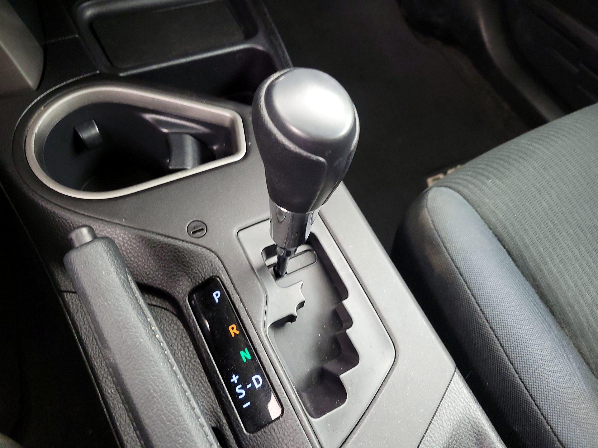 Thumbnail: 2017 Toyota RAV4 - 15