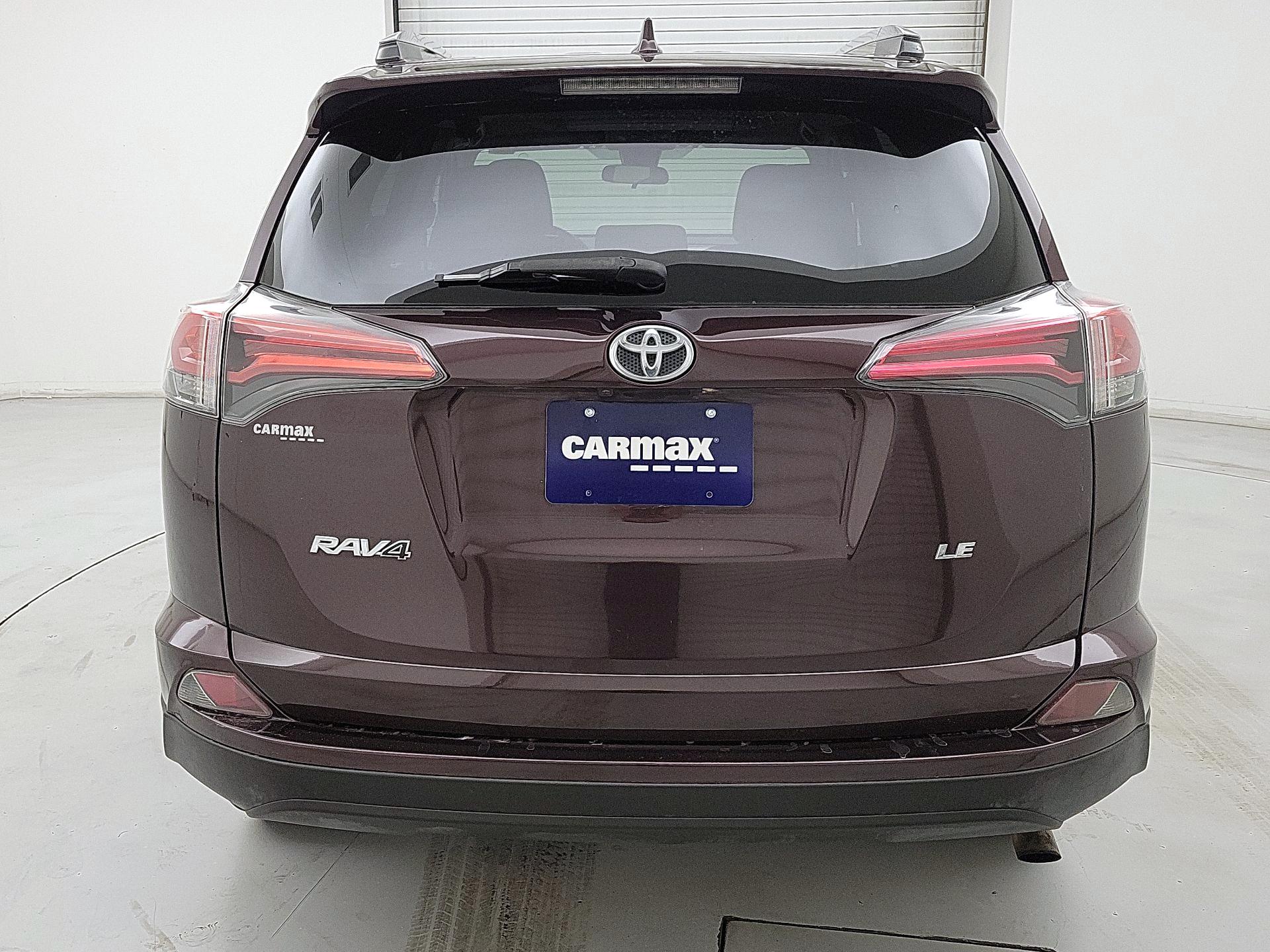 Thumbnail: 2017 Toyota RAV4 - 6