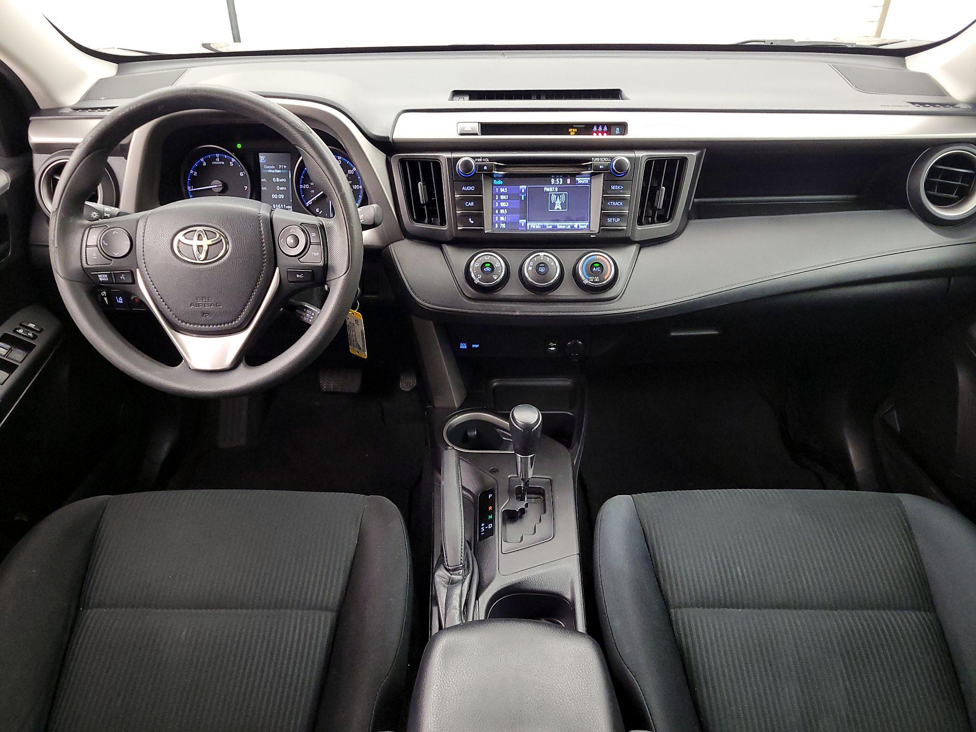 Thumbnail: 2017 Toyota RAV4 - 8