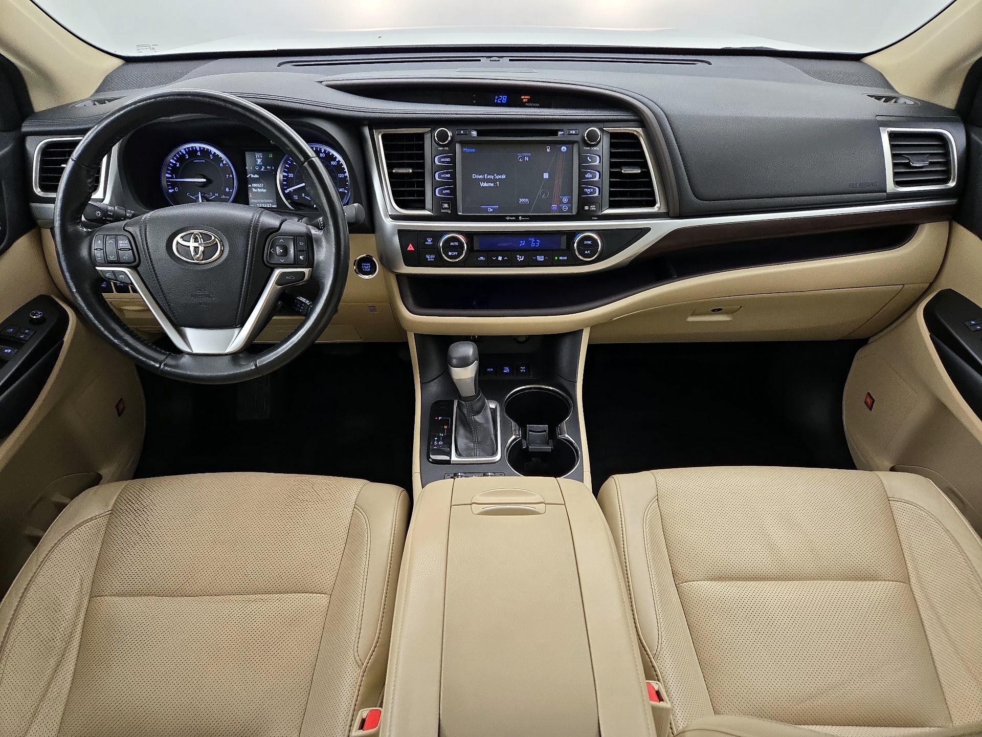 Thumbnail: 2014 Toyota Highlander - 9