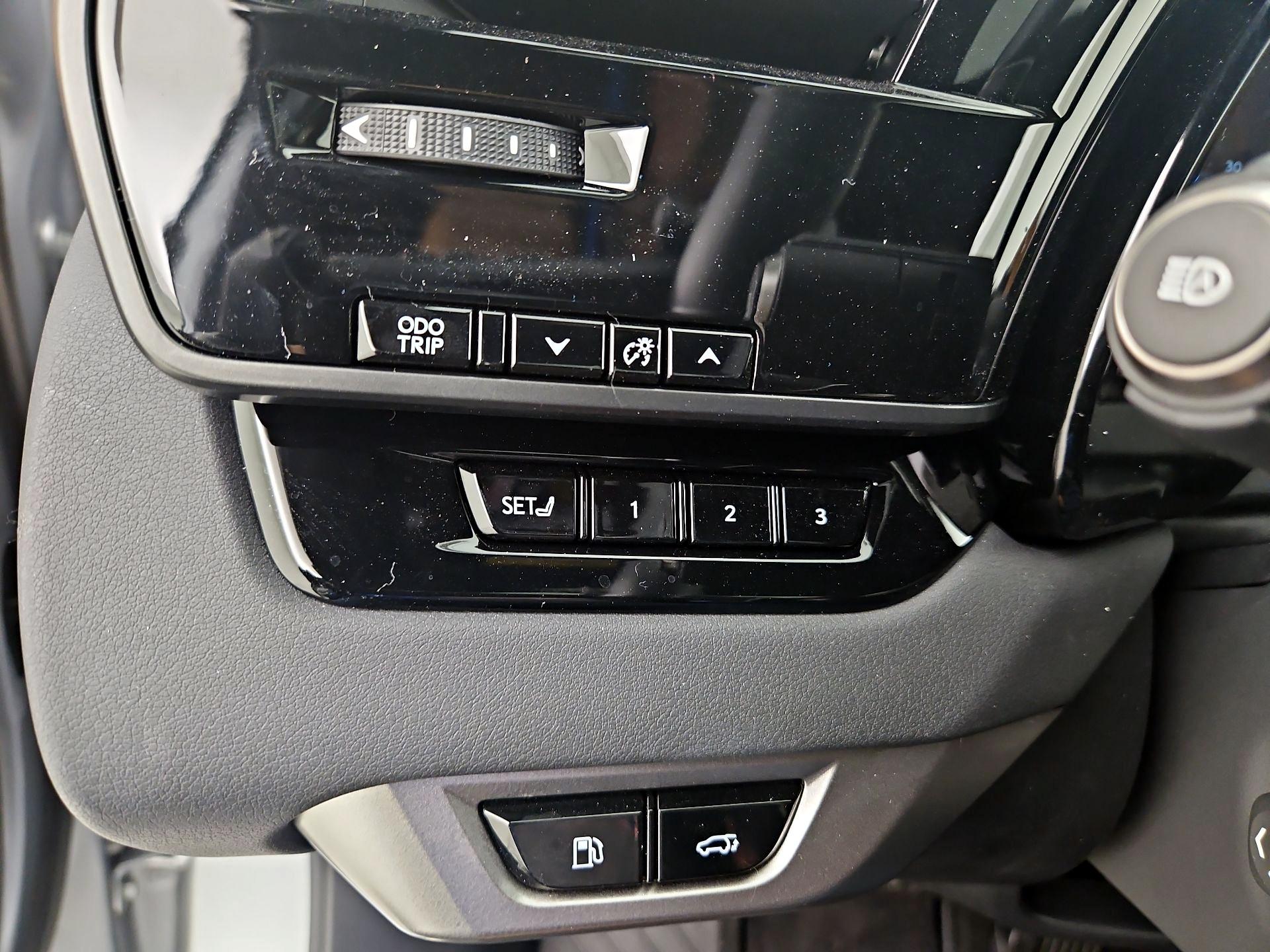 Thumbnail: 2025 Lexus RX - 13