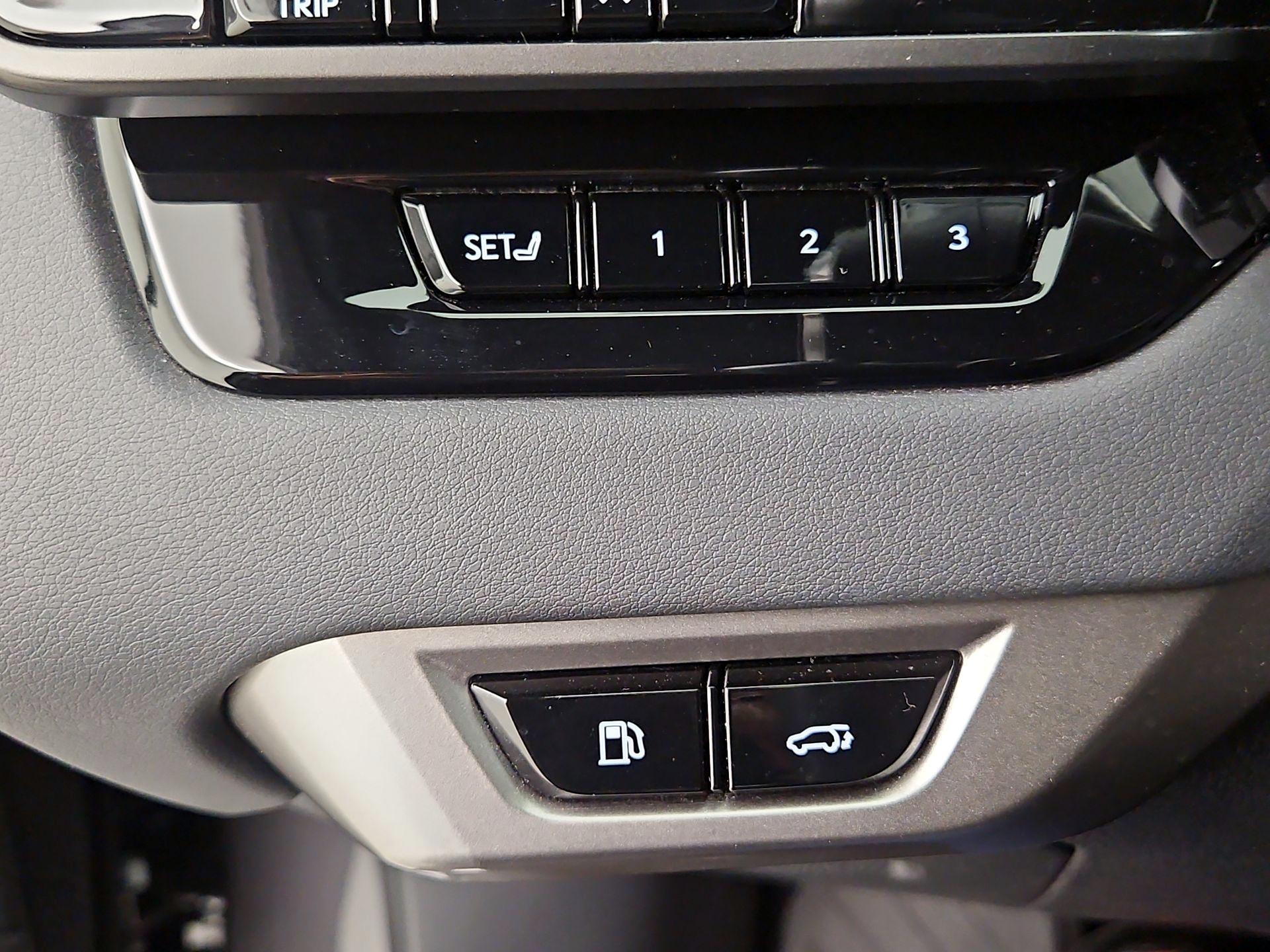 Thumbnail: 2024 Lexus RX - 13