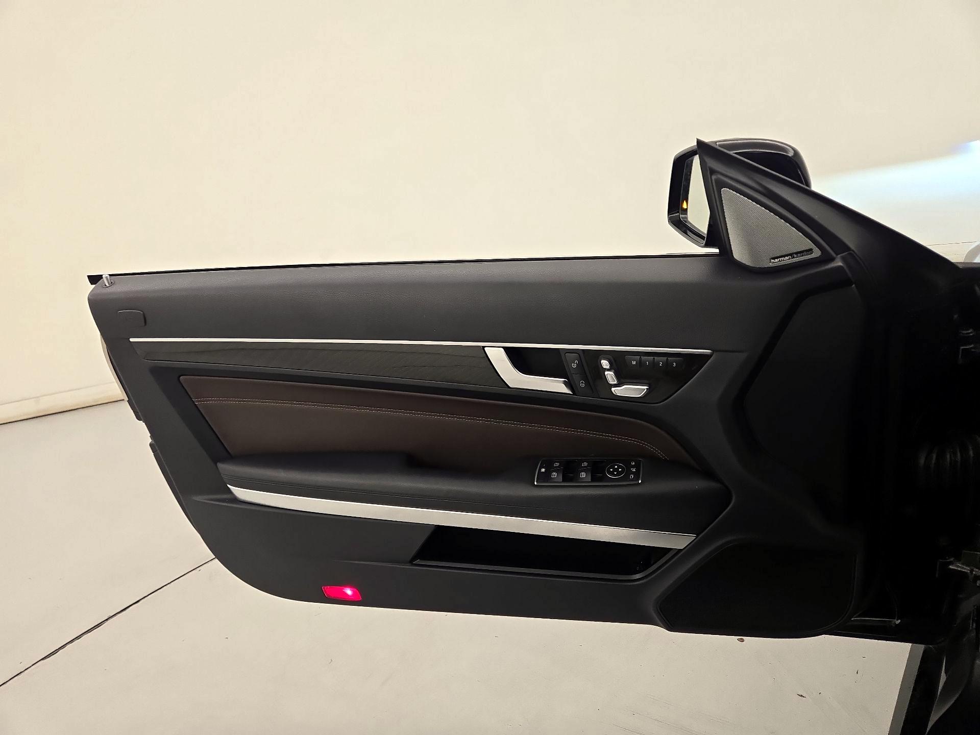 Thumbnail: 2016 Mercedes-Benz E-Class - 12