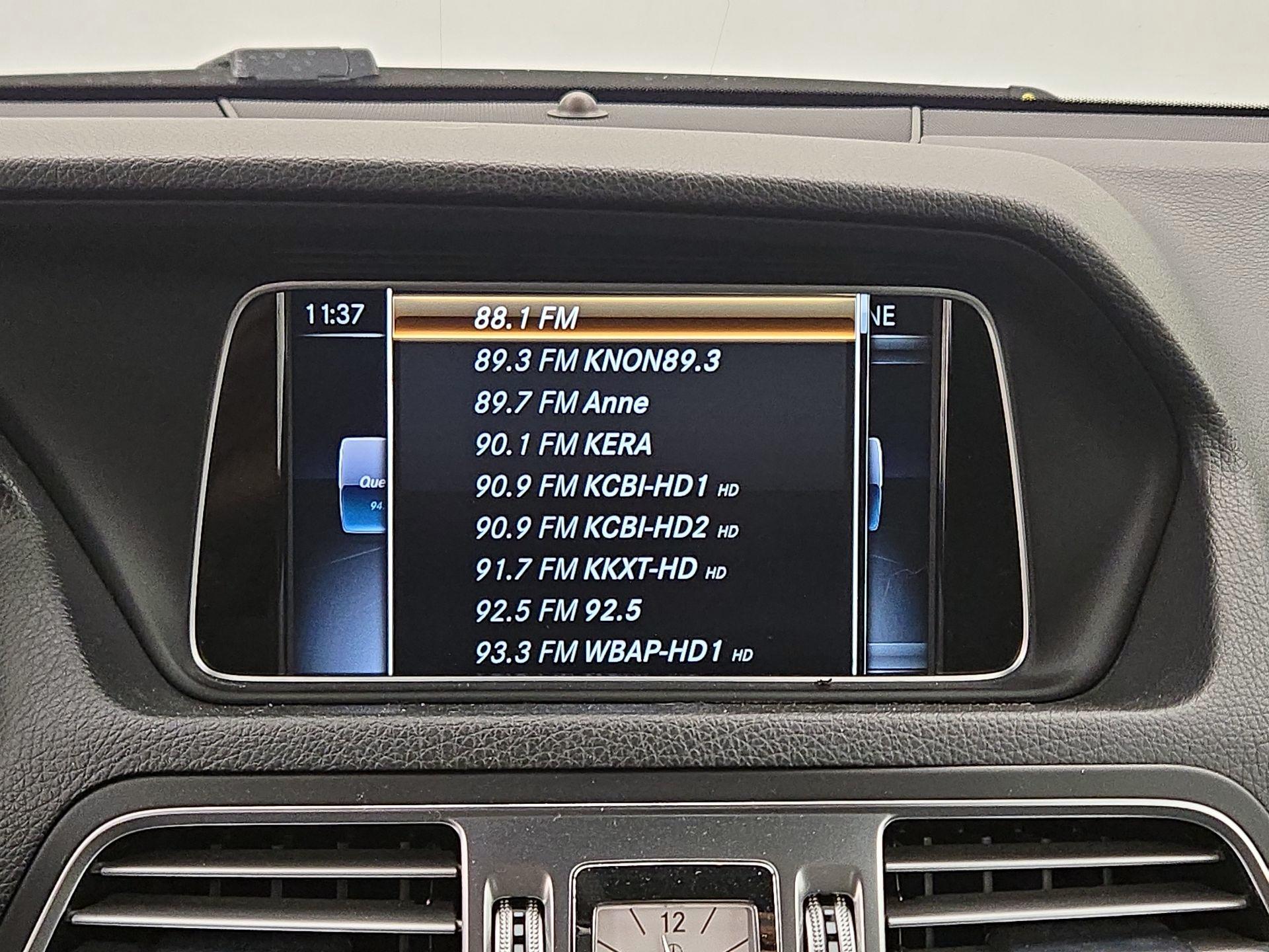 Thumbnail: 2016 Mercedes-Benz E-Class - 16