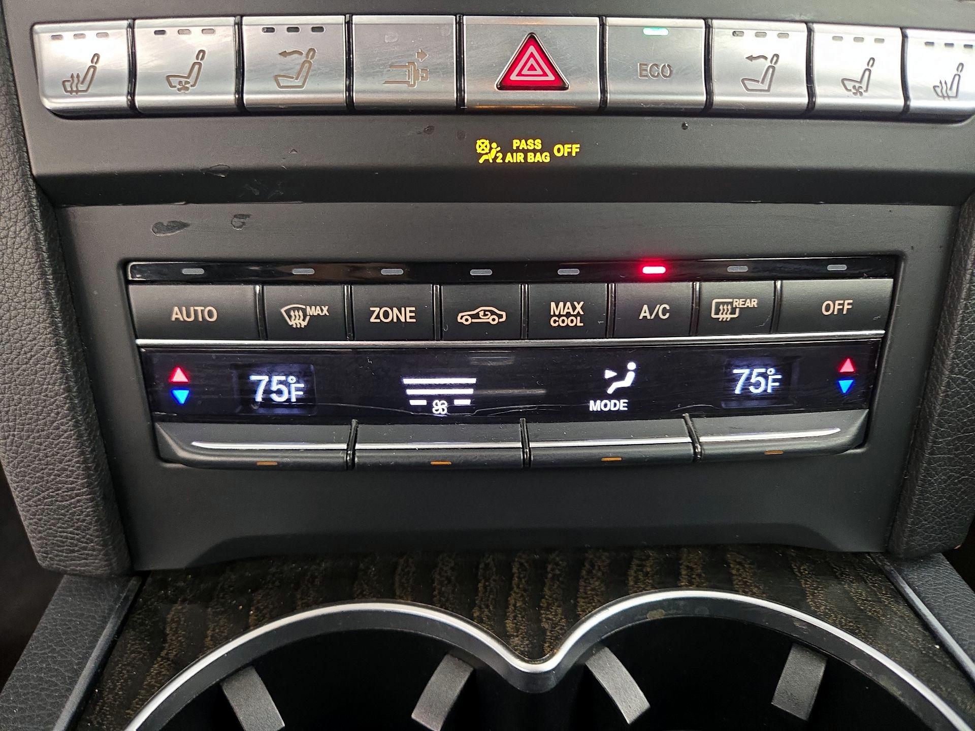 Thumbnail: 2016 Mercedes-Benz E-Class - 17