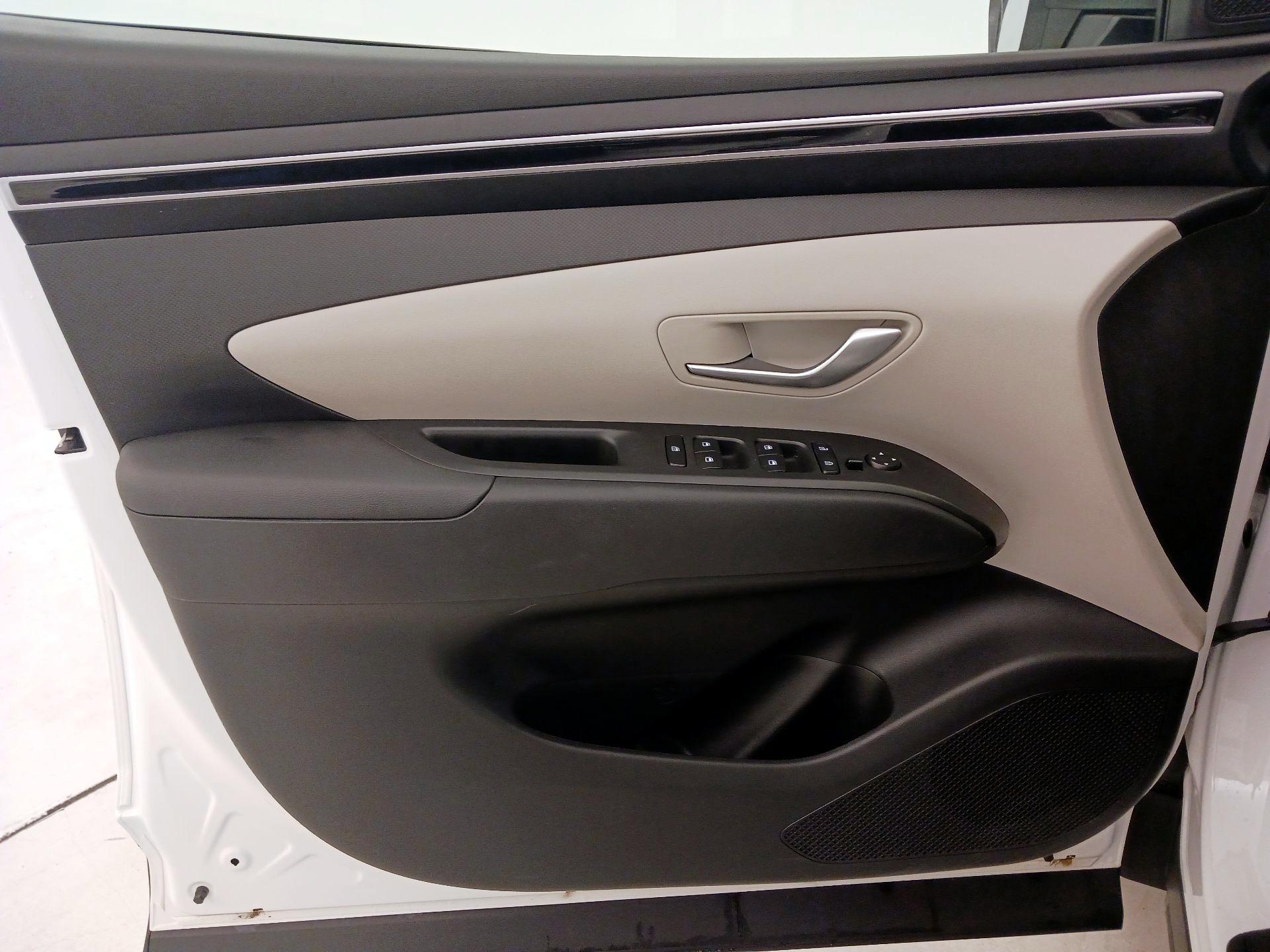 Thumbnail: 2023 Hyundai Tucson - 12