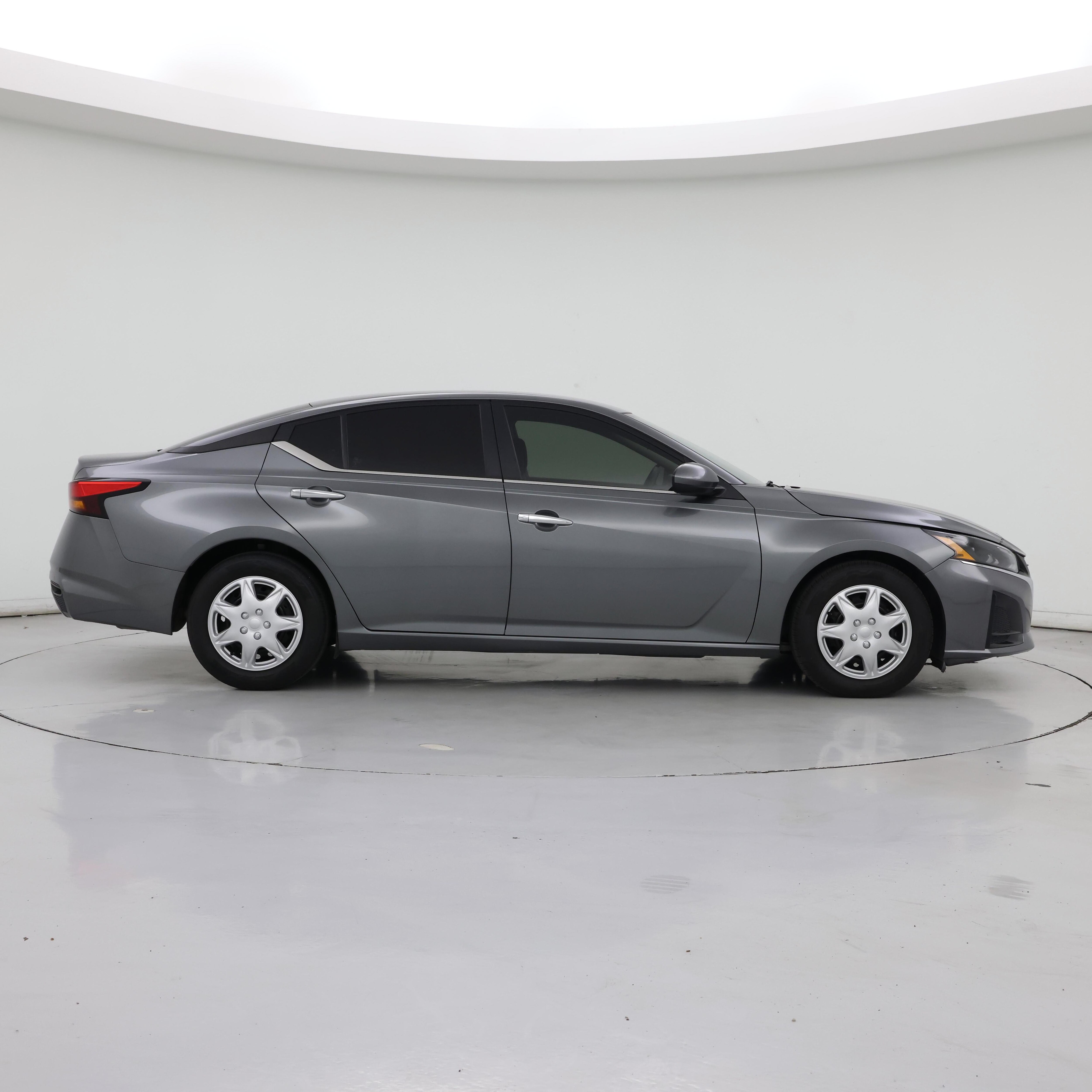 Thumbnail: 2023 Nissan Altima - 7