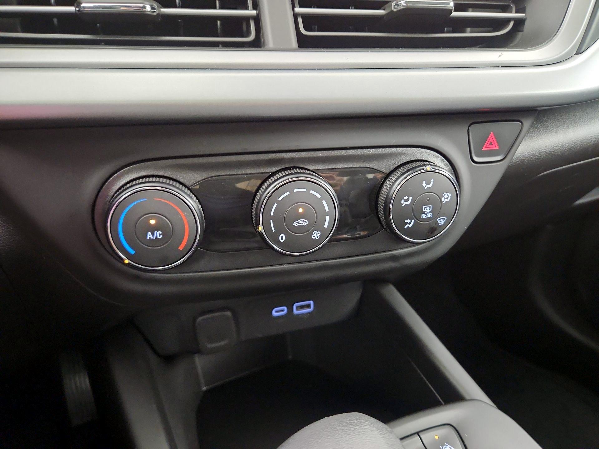 Thumbnail: 2025 Chevrolet Trax - 16