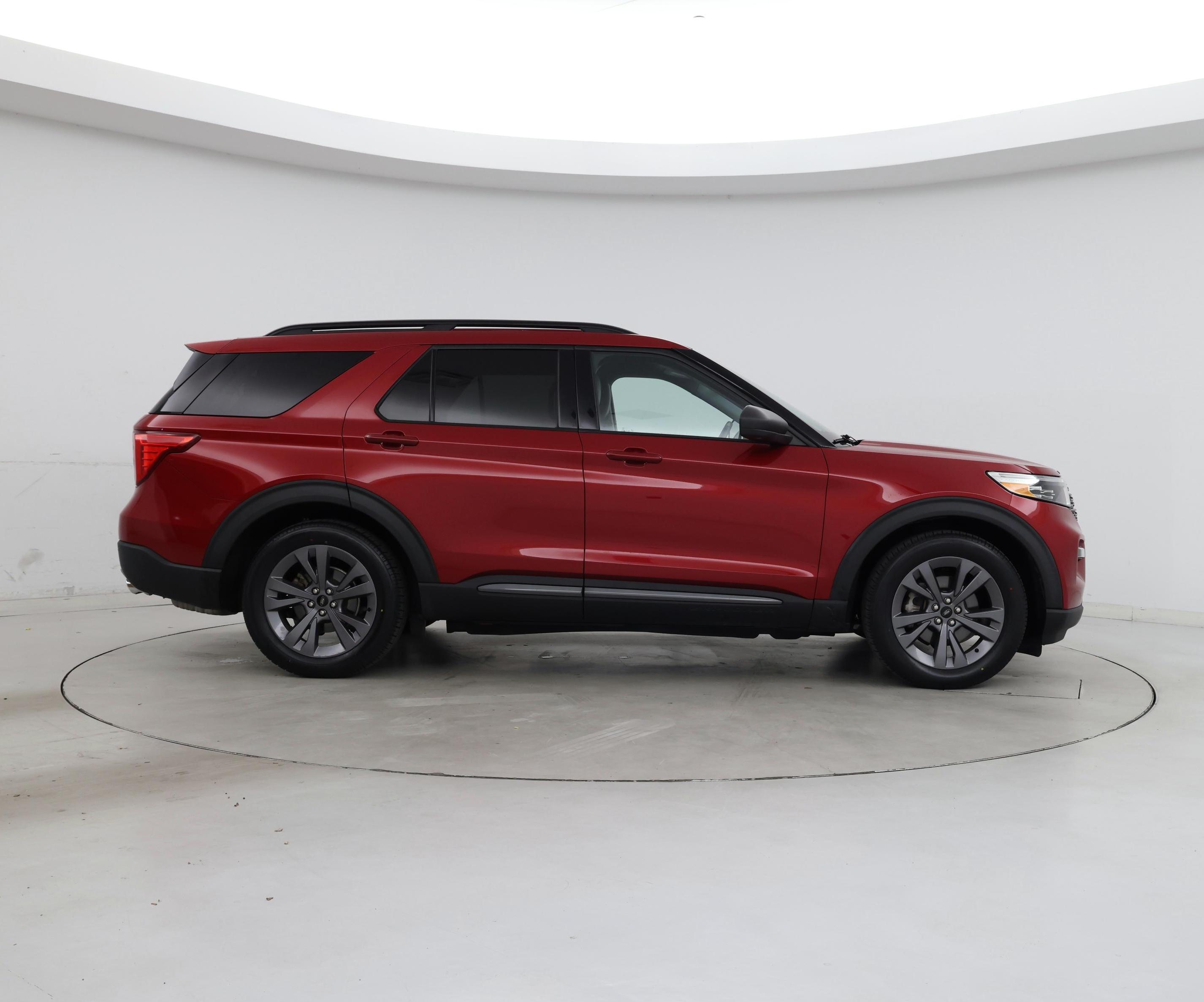 Thumbnail: 2021 Ford Explorer - 7