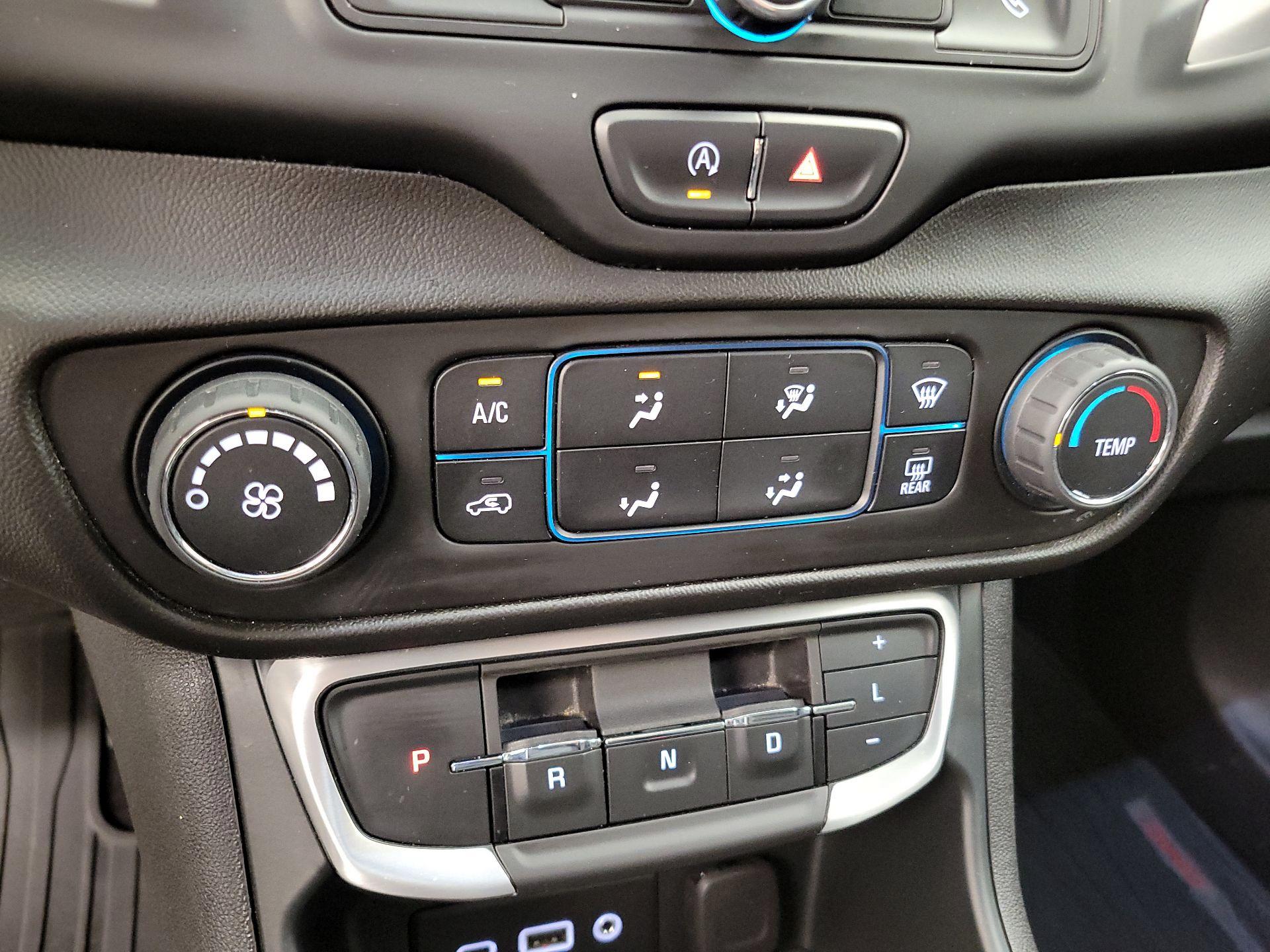 Thumbnail: 2022 GMC Terrain - 16