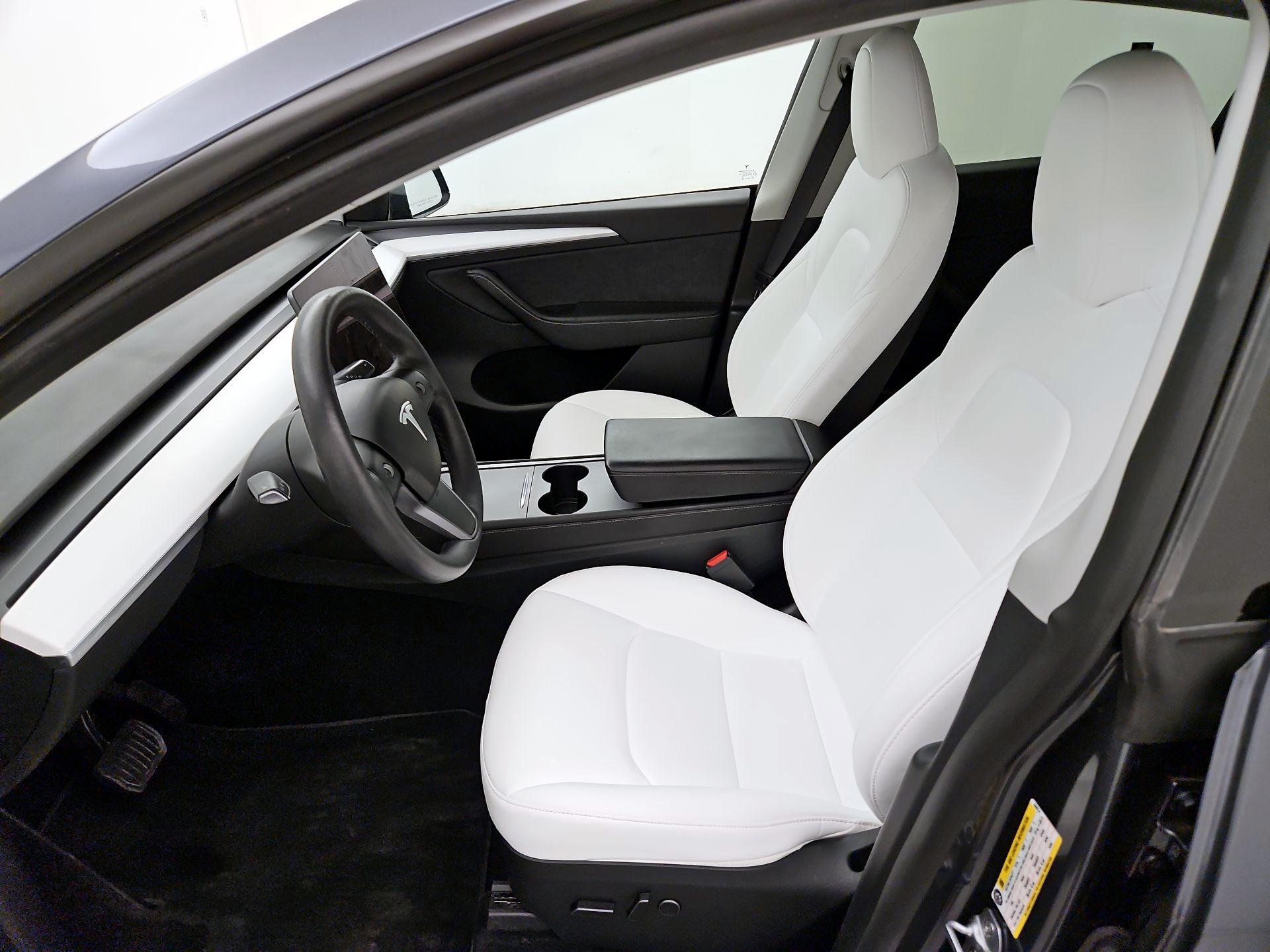 Thumbnail: 2023 Tesla Model Y - 11