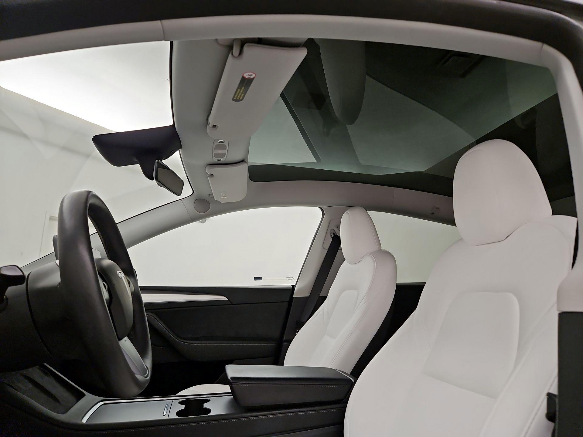 Thumbnail: 2023 Tesla Model Y - 18