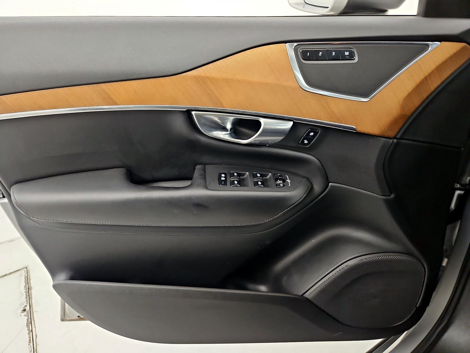 Thumbnail: 2023 Volvo XC90 - 12