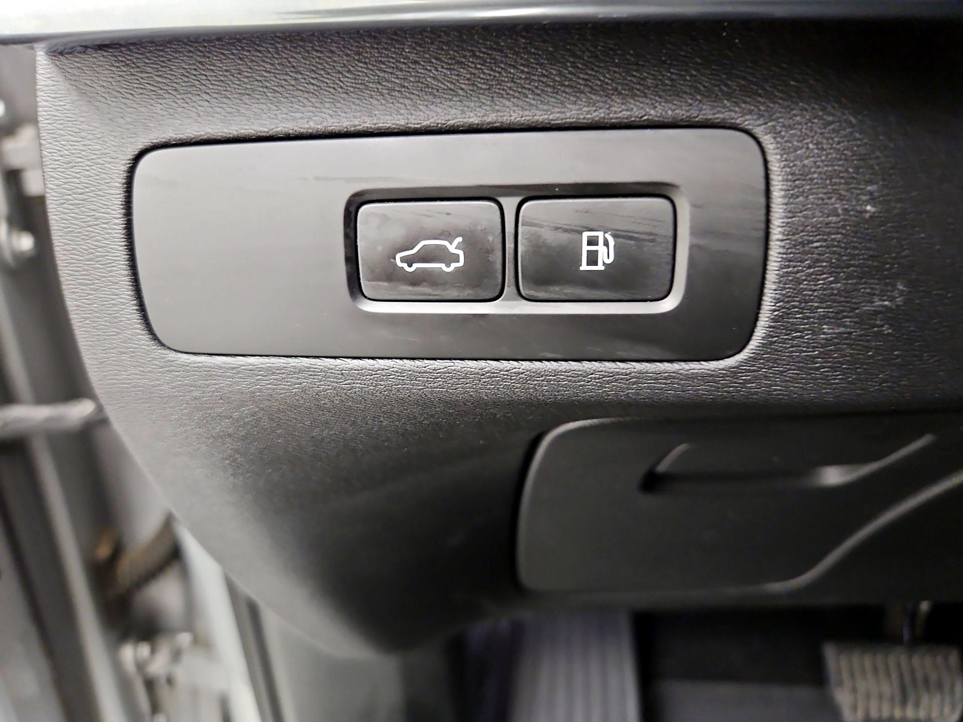 Thumbnail: 2023 Volvo XC90 - 13