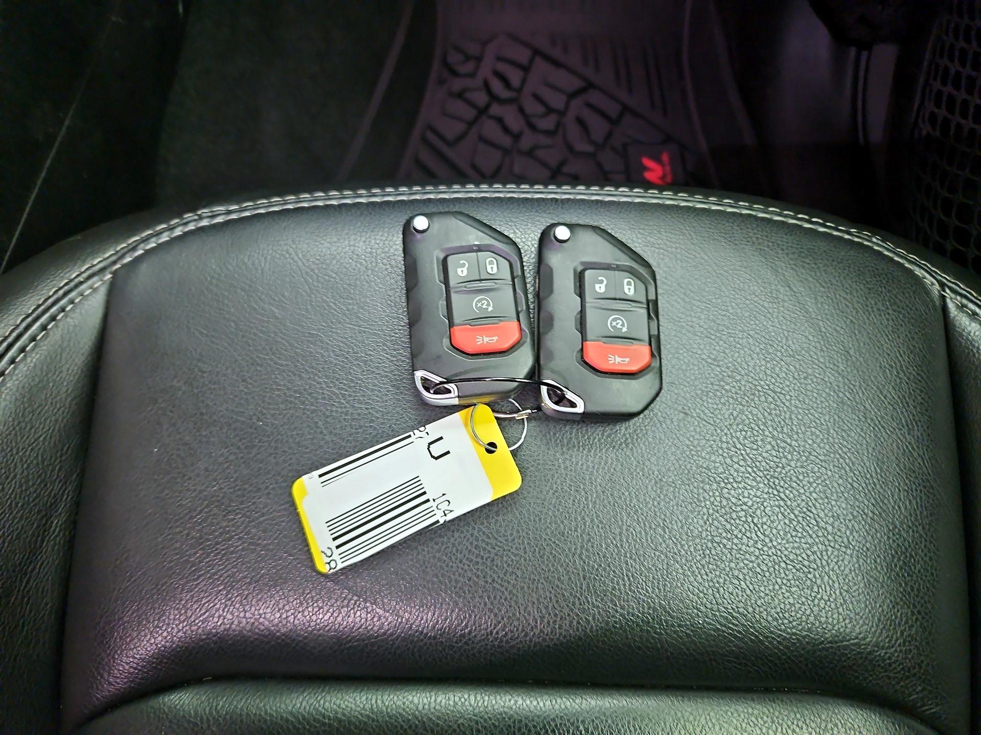 Thumbnail: 2023 Jeep Wrangler - 20