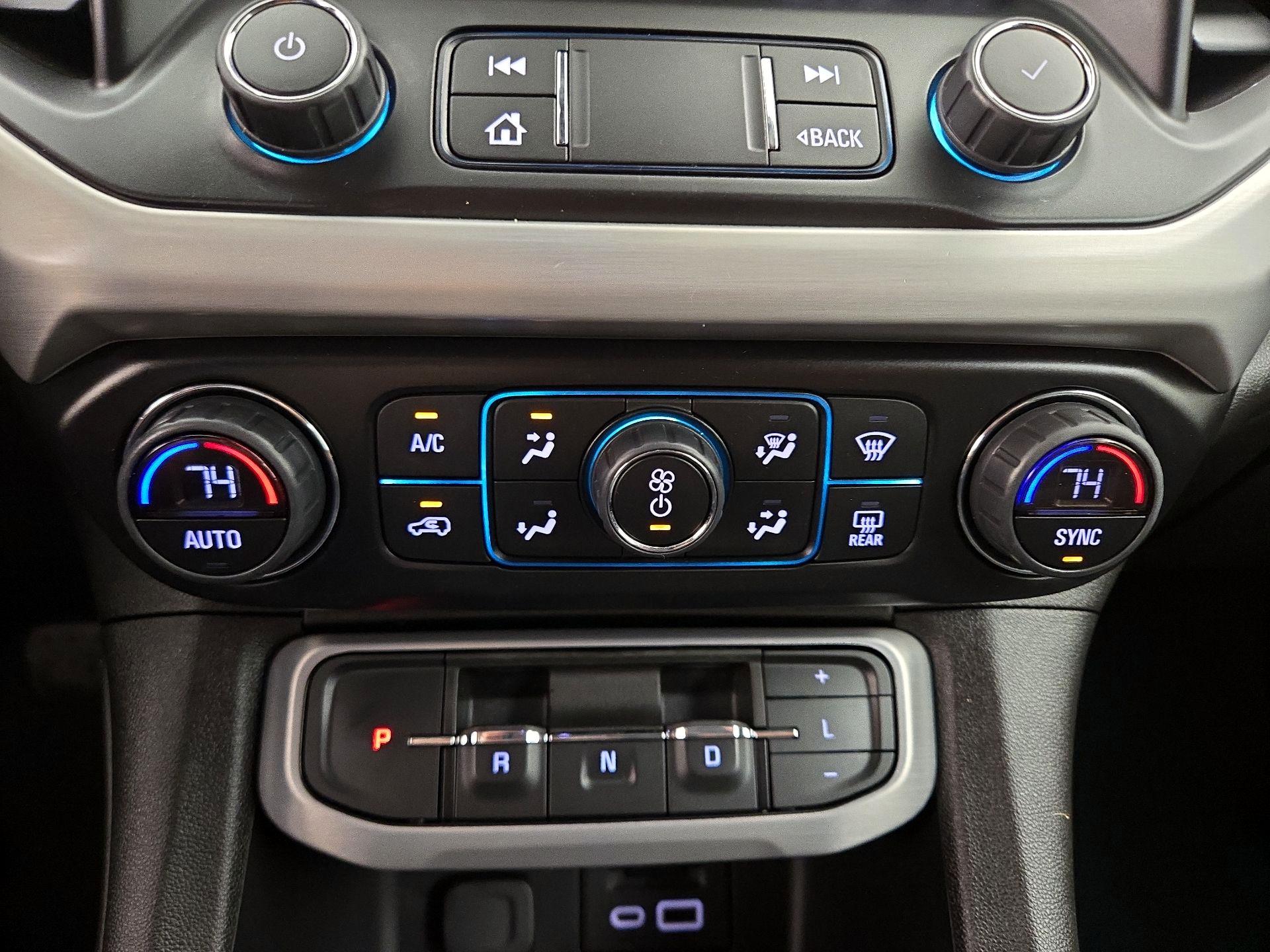 Thumbnail: 2023 GMC Acadia - 17