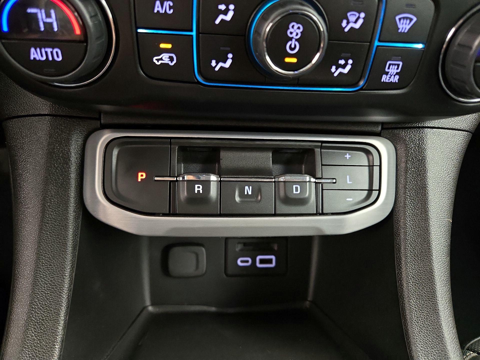 Thumbnail: 2023 GMC Acadia - 18