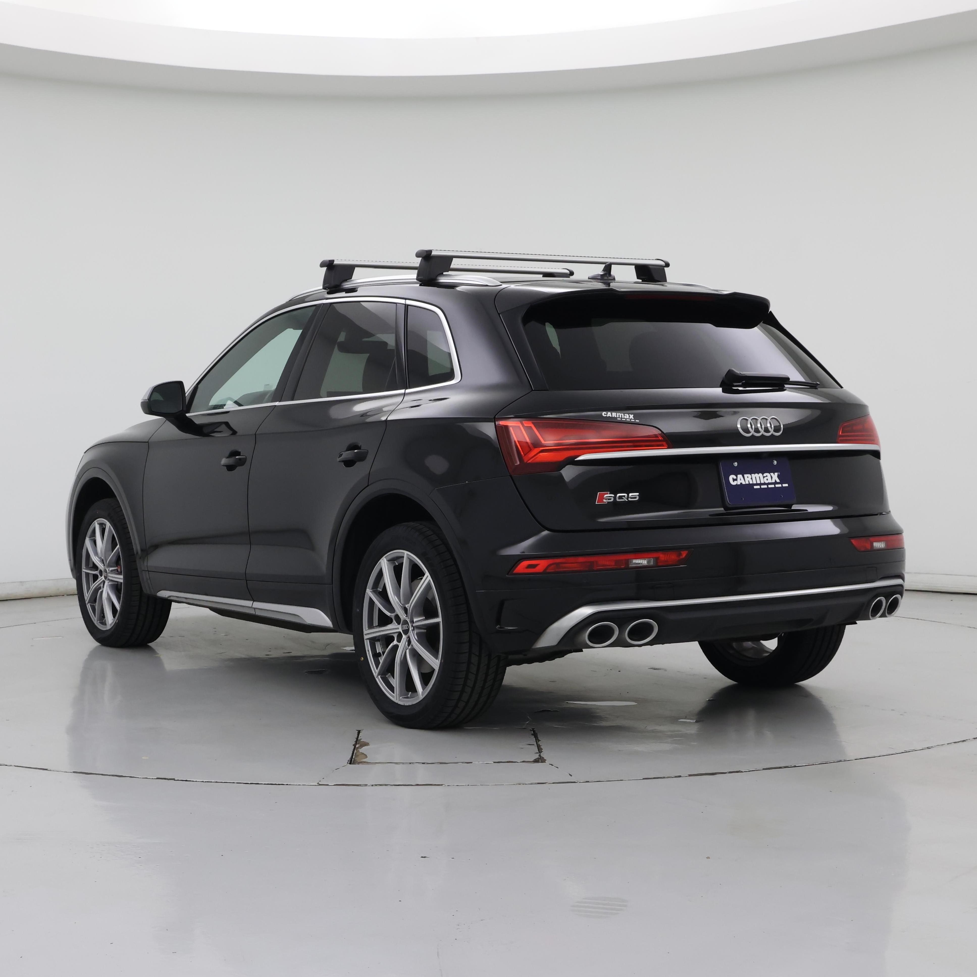 Thumbnail: 2022 Audi SQ5 - 2