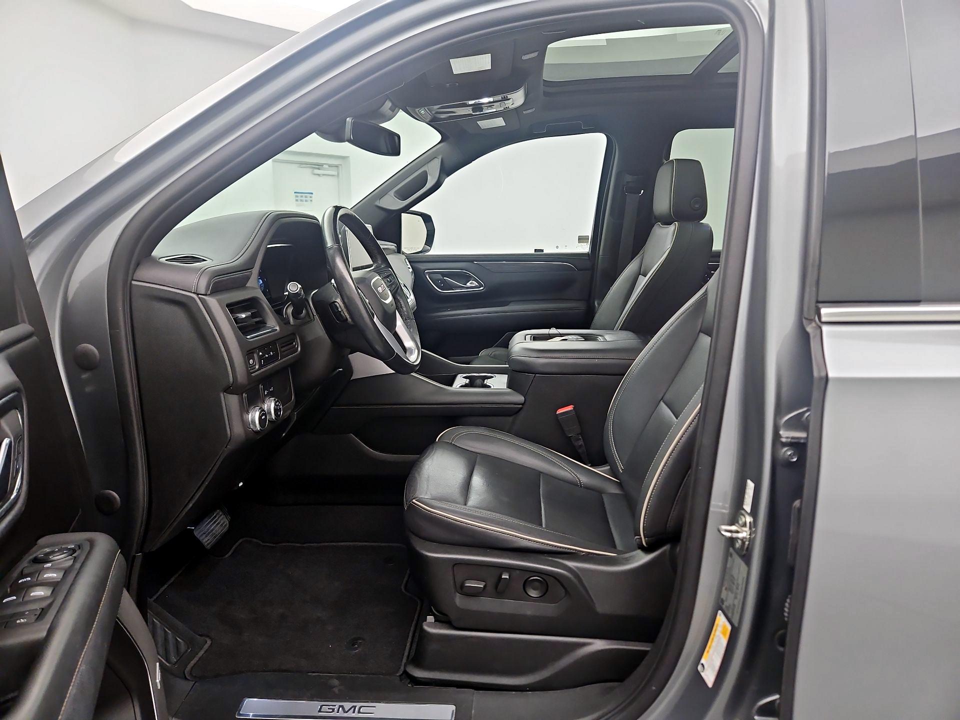 Thumbnail: 2023 GMC Yukon XL - 11