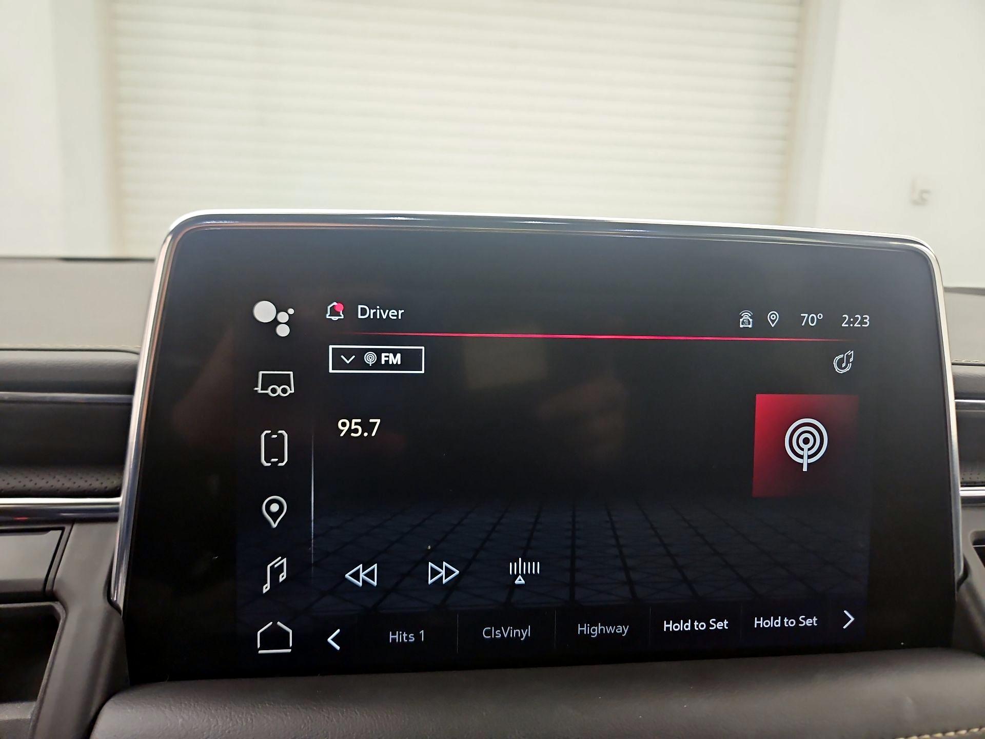 Thumbnail: 2023 GMC Yukon XL - 15