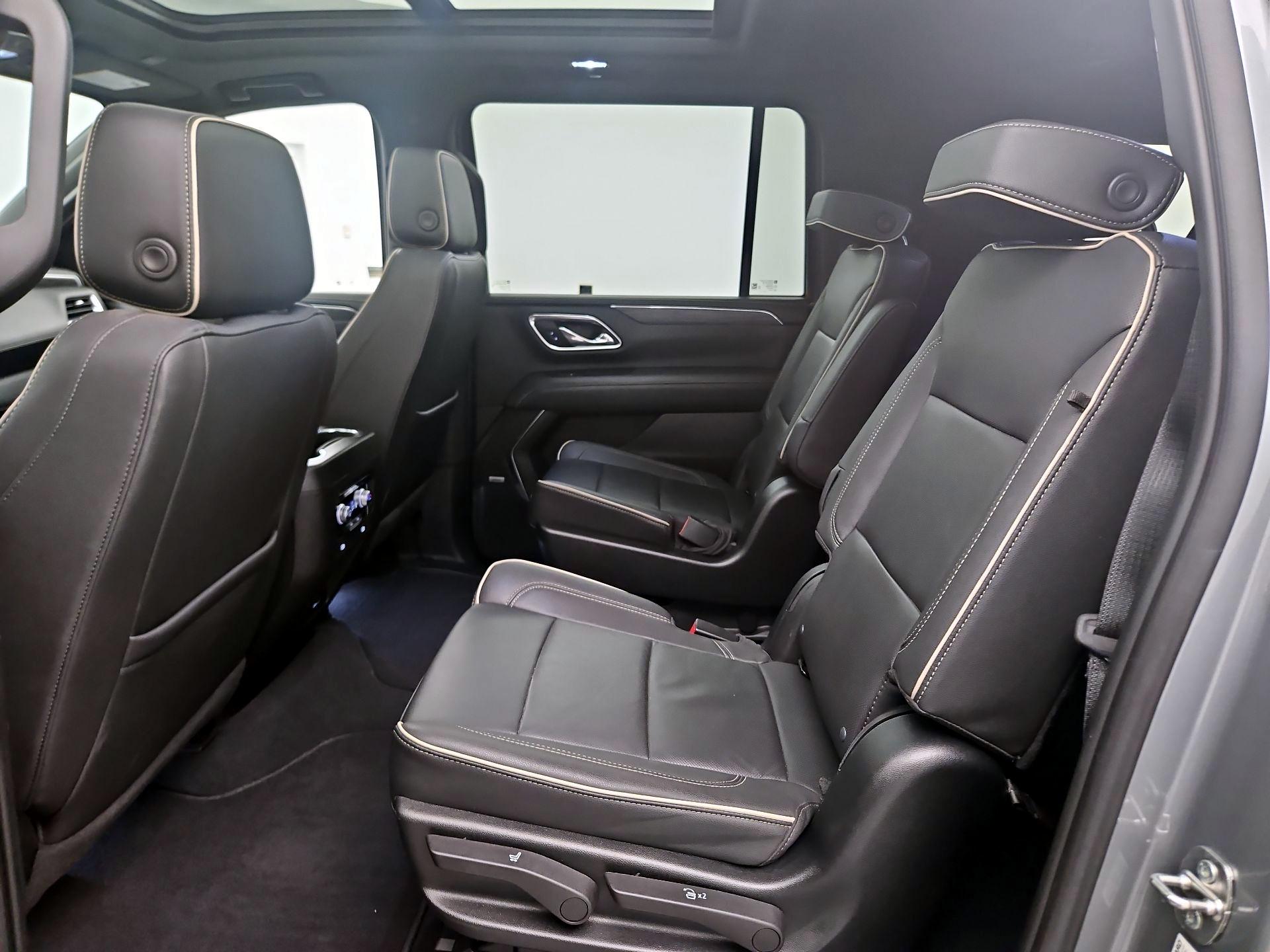 Thumbnail: 2023 GMC Yukon XL - 20