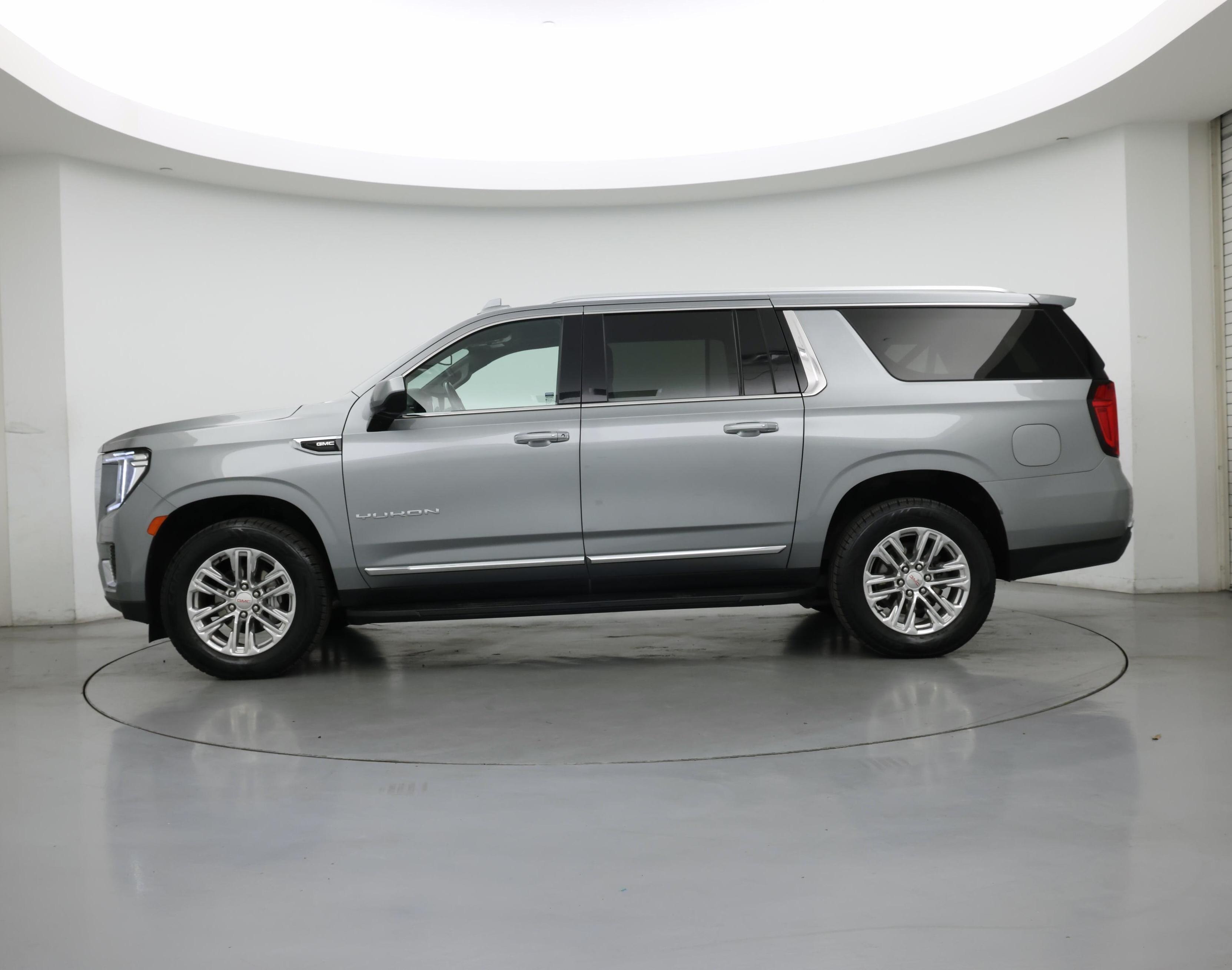 Thumbnail: 2023 GMC Yukon XL - 3