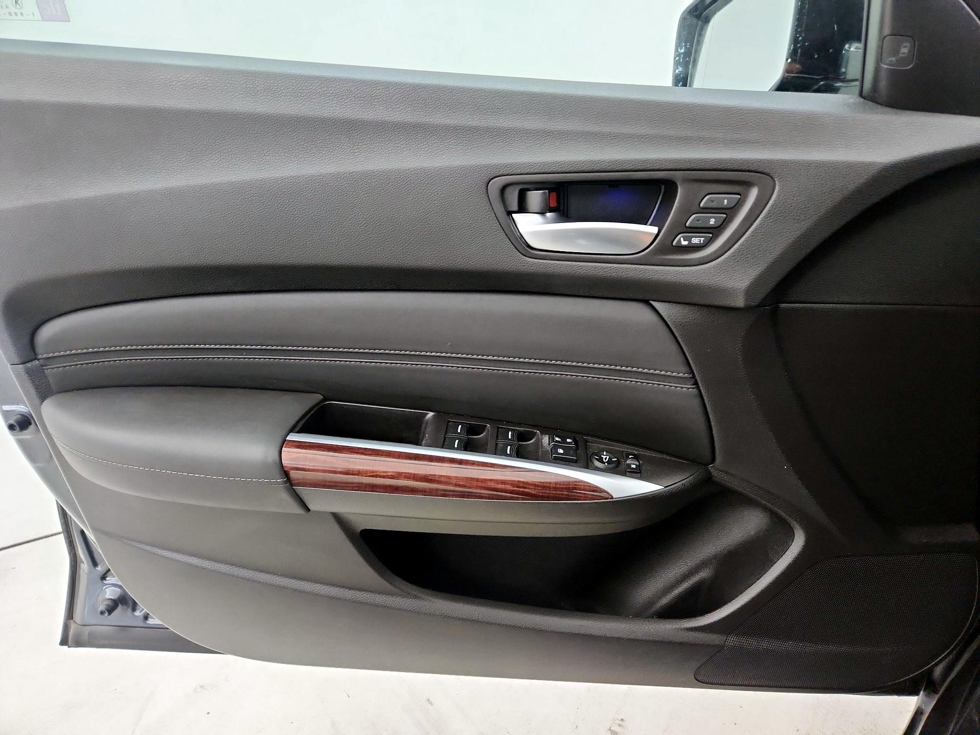 Thumbnail: 2016 Acura TLX - 12