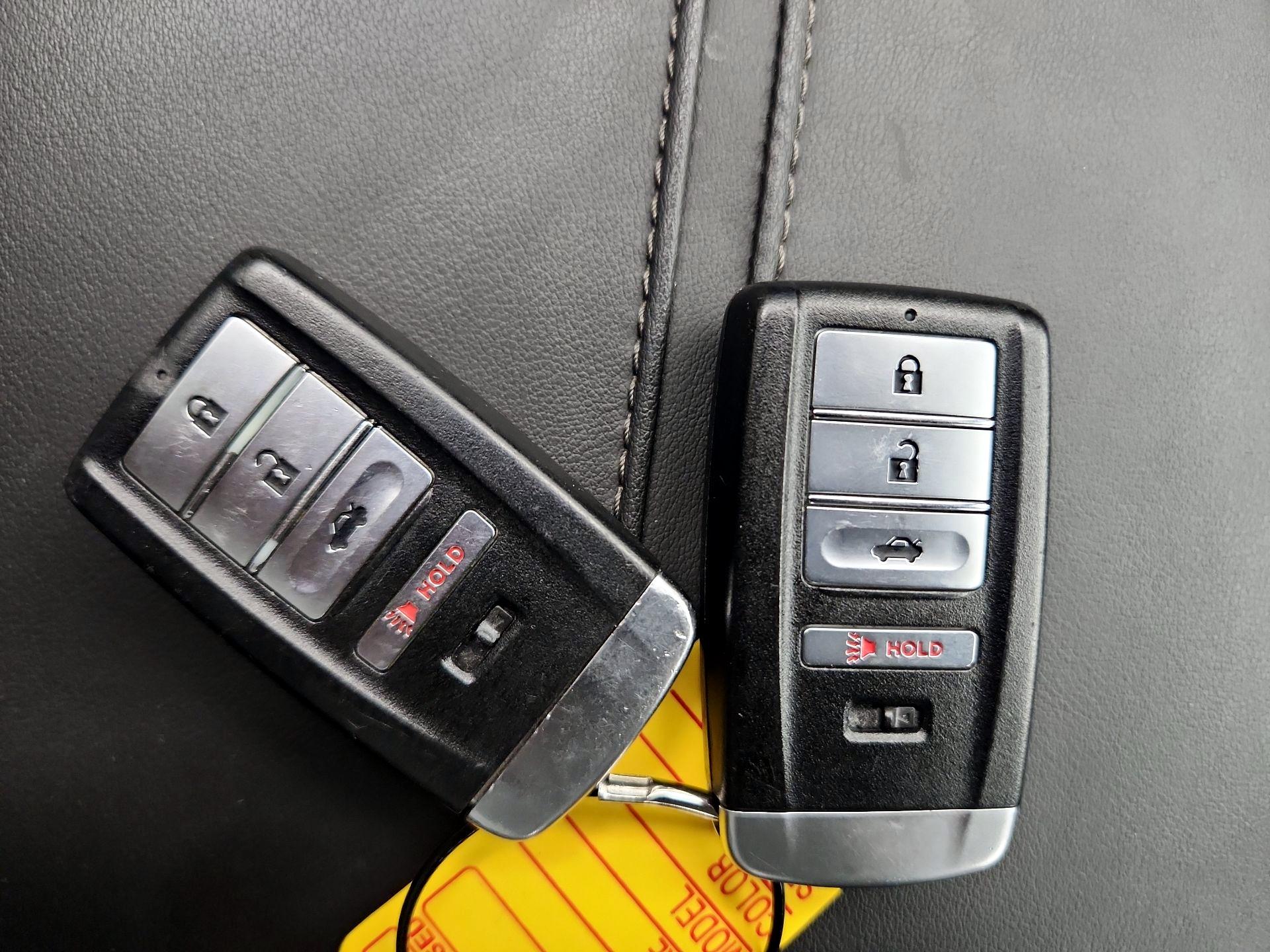 Thumbnail: 2016 Acura TLX - 18